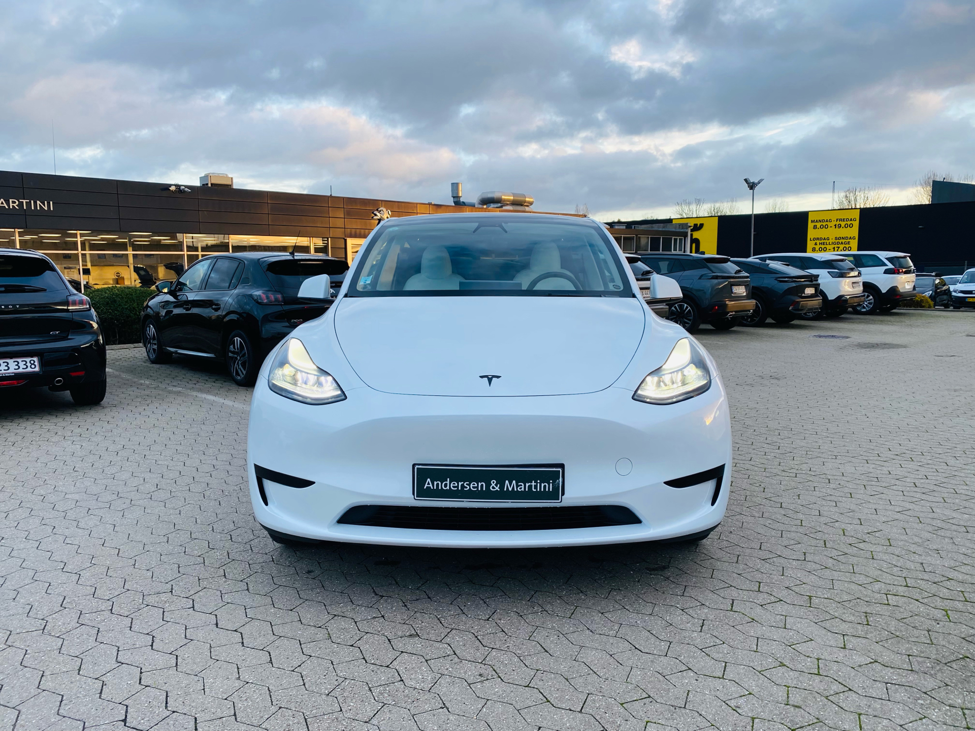 Tesla Model Y EL 299HK 5d Aut.