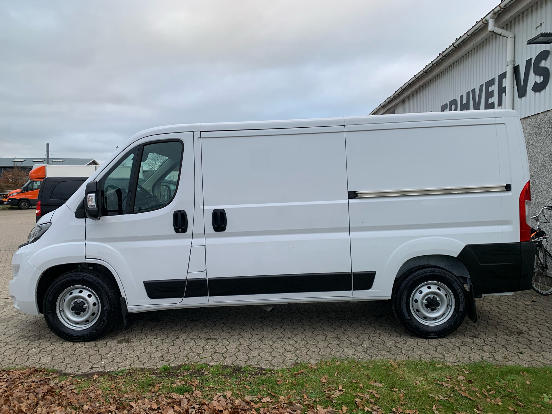 Billede af Fiat Ducato 33 L2H1 2,3 MJT 40 års Edition 160HK Van 9g Aut.