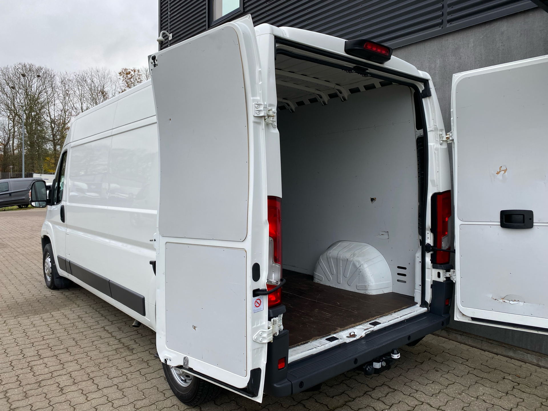 Billede af Peugeot Boxer 335 L3H2 2,0 HDI Premium Plus Pro Start/Stop 163HK Van 6g