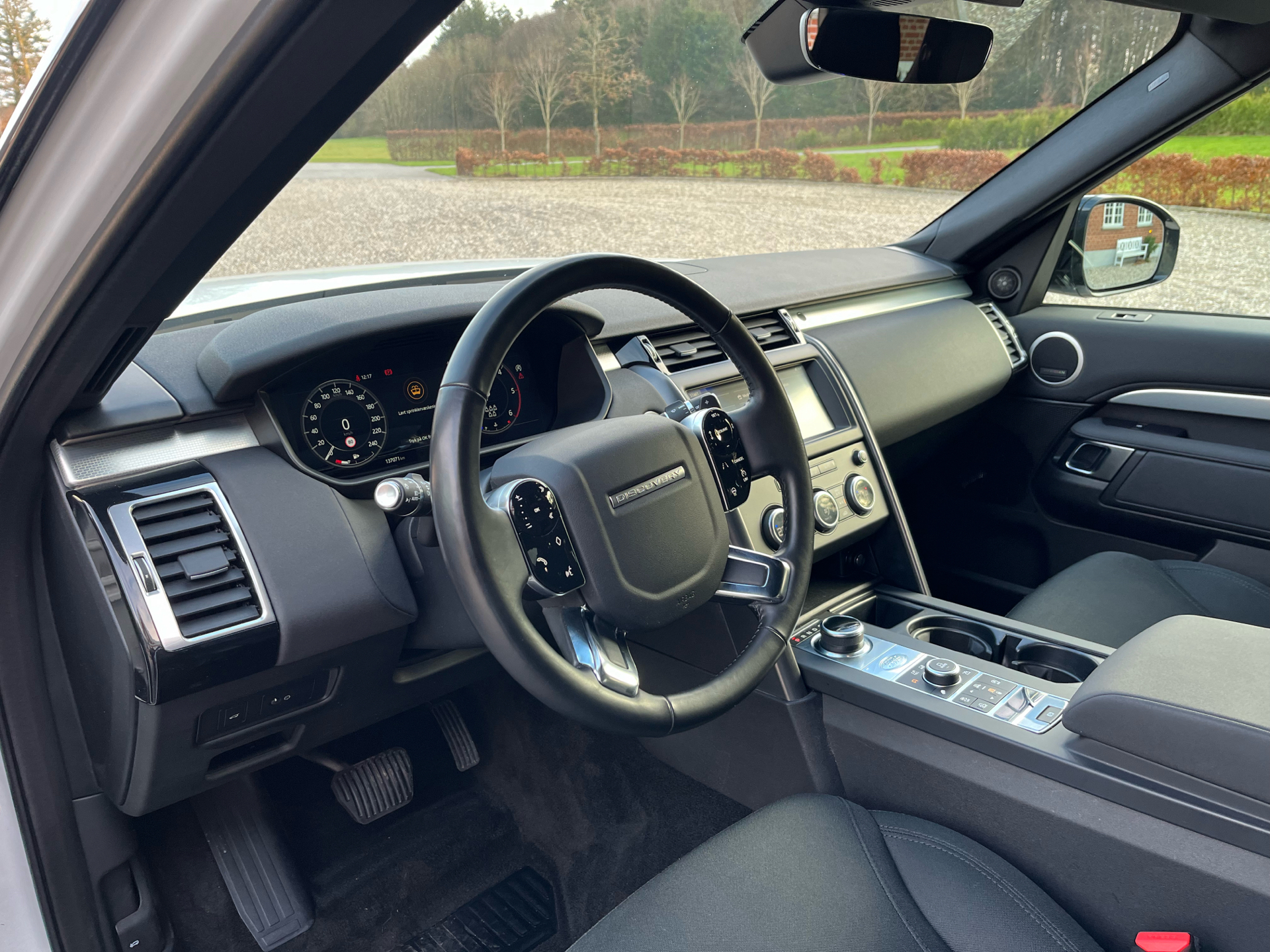 Billede af Land Rover Discovery 3,0 SD V6 Landmark Edition 4x4 306HK 5d 8g Aut.