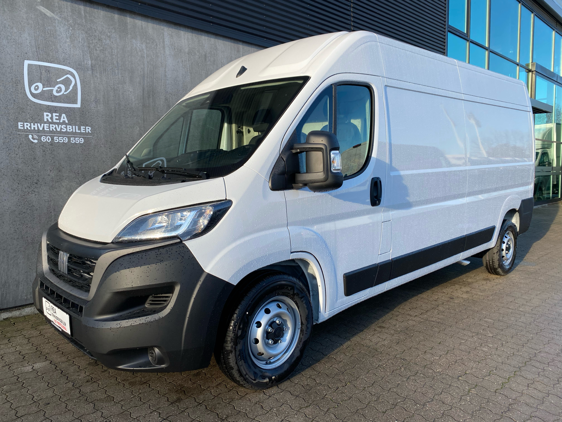 Billede af Fiat Ducato 35 L3H2 2,3 MJT Professional Plus 140HK Van 9g Aut.