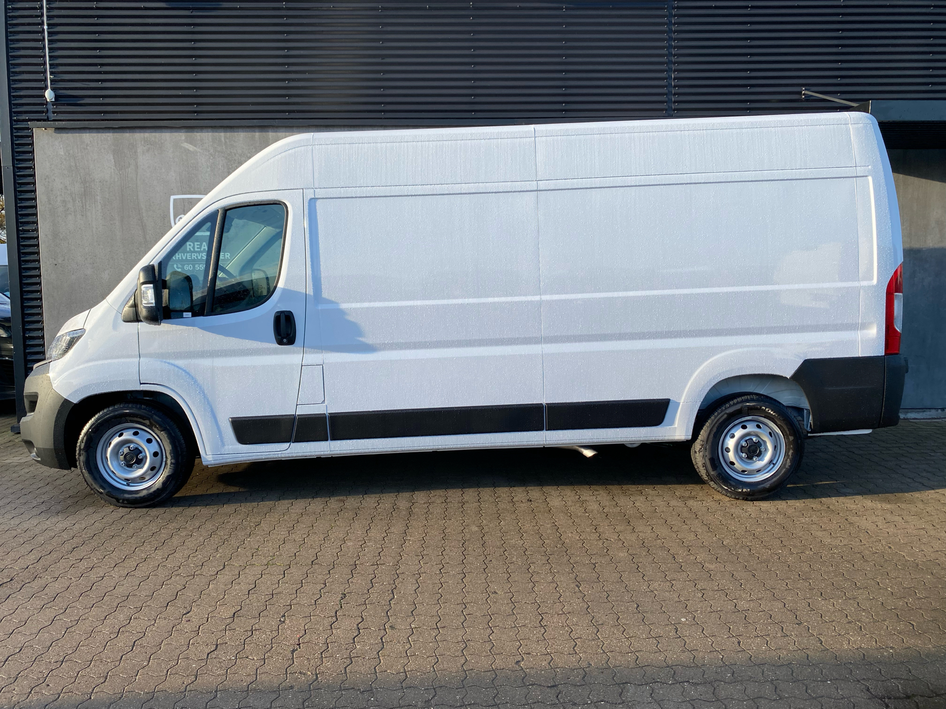 Billede af Fiat Ducato 35 L3H2 2,3 MJT Professional Plus 140HK Van 9g Aut.