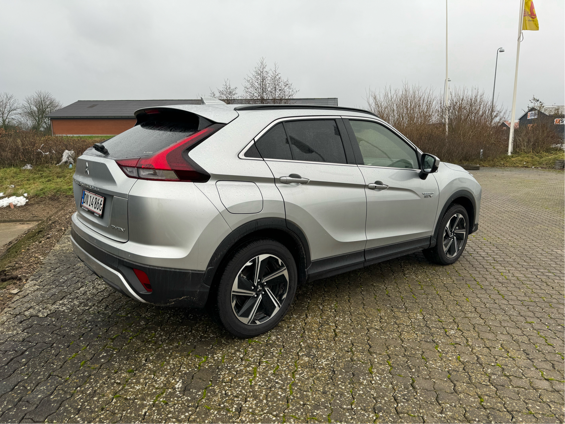 Billede af Mitsubishi Eclipse Cross 2,4 Plugin-hybrid Sport Tech 4WD 188HK 5d Trinl. Gear