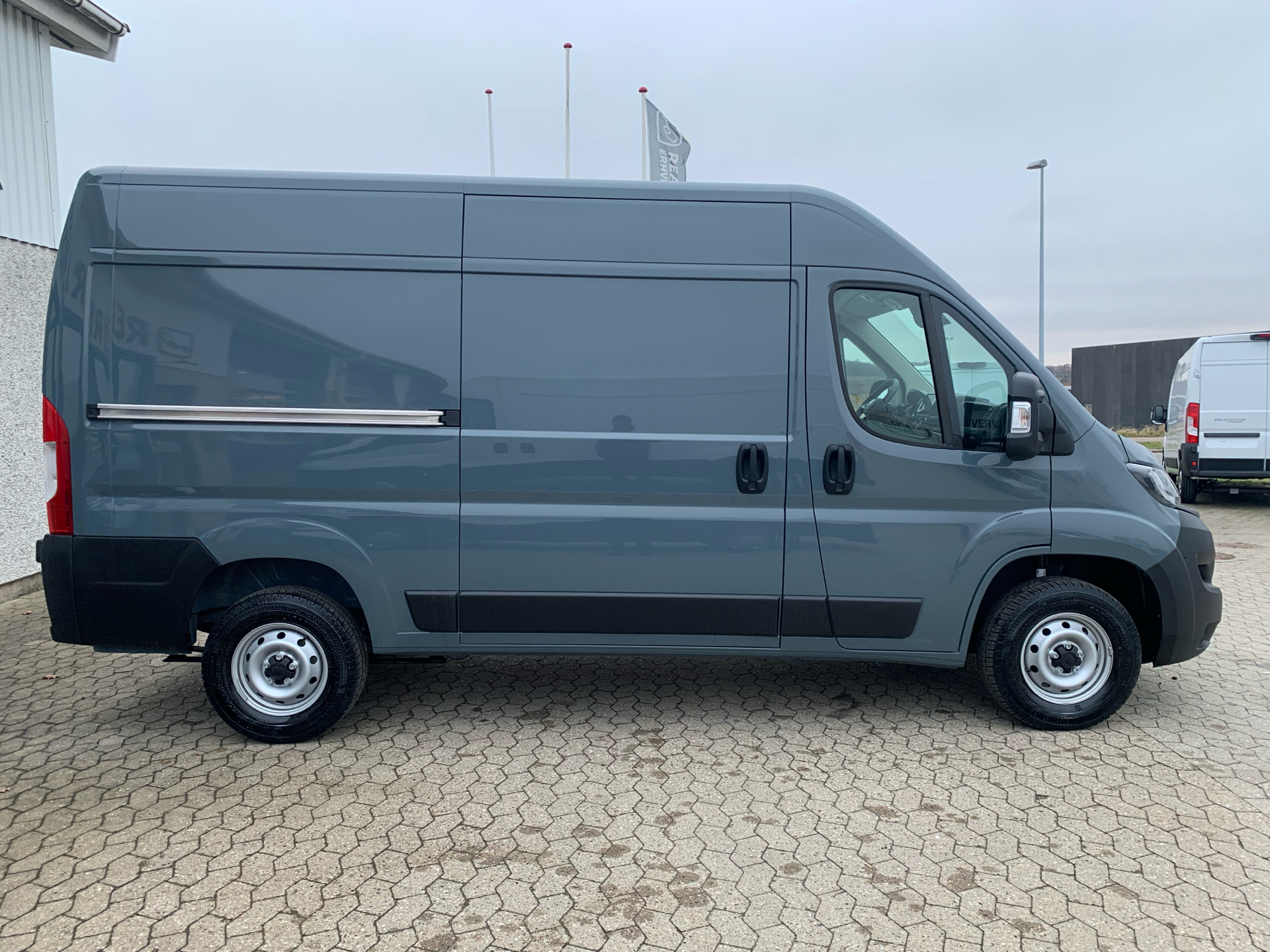 Billede af Fiat Ducato 33 L2H2 2,3 D Pro+ 140HK Van Man. 