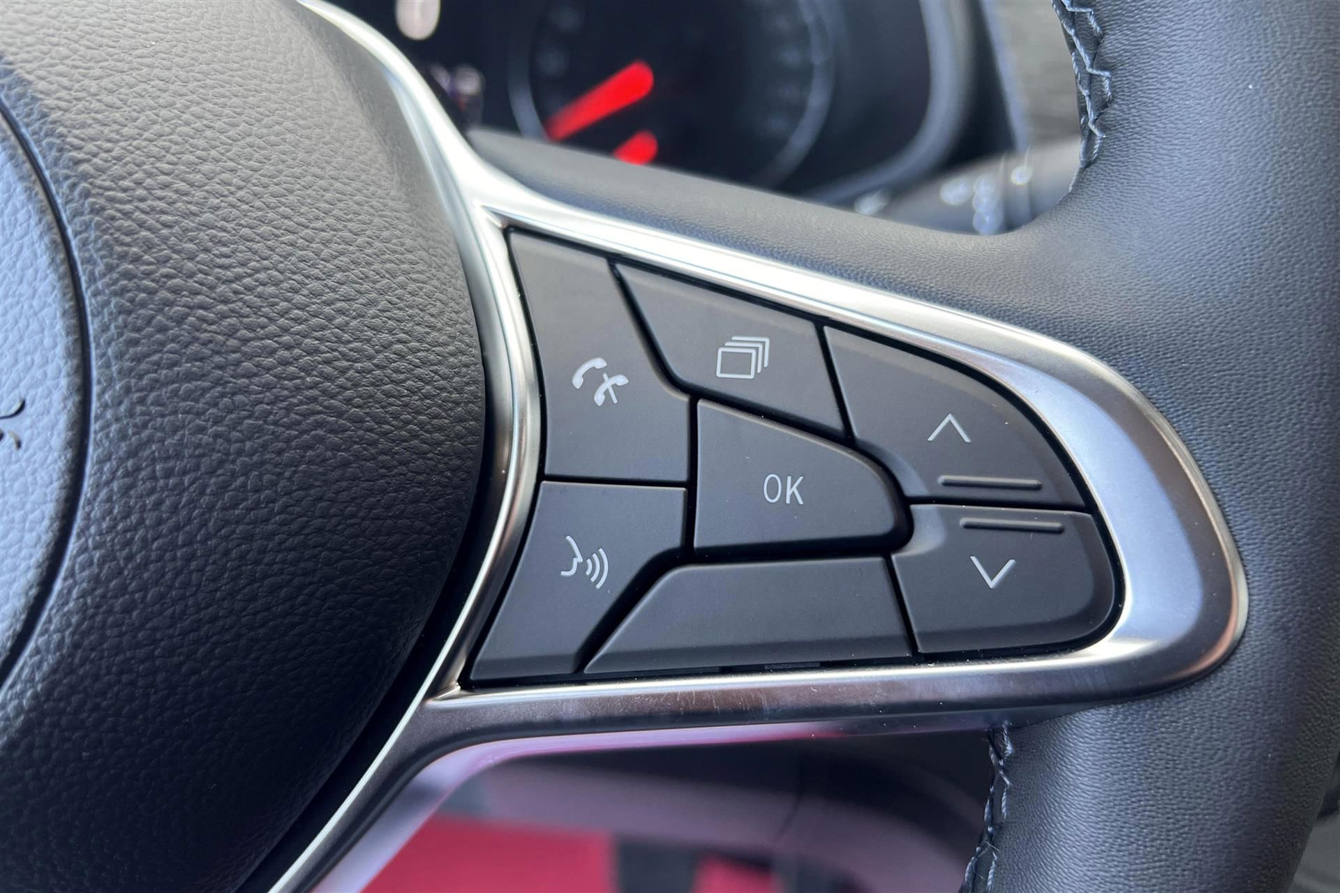 Billede af Nissan Primastar L2H1 2,0 DCi Tekna 150HK Van 6g Aut.