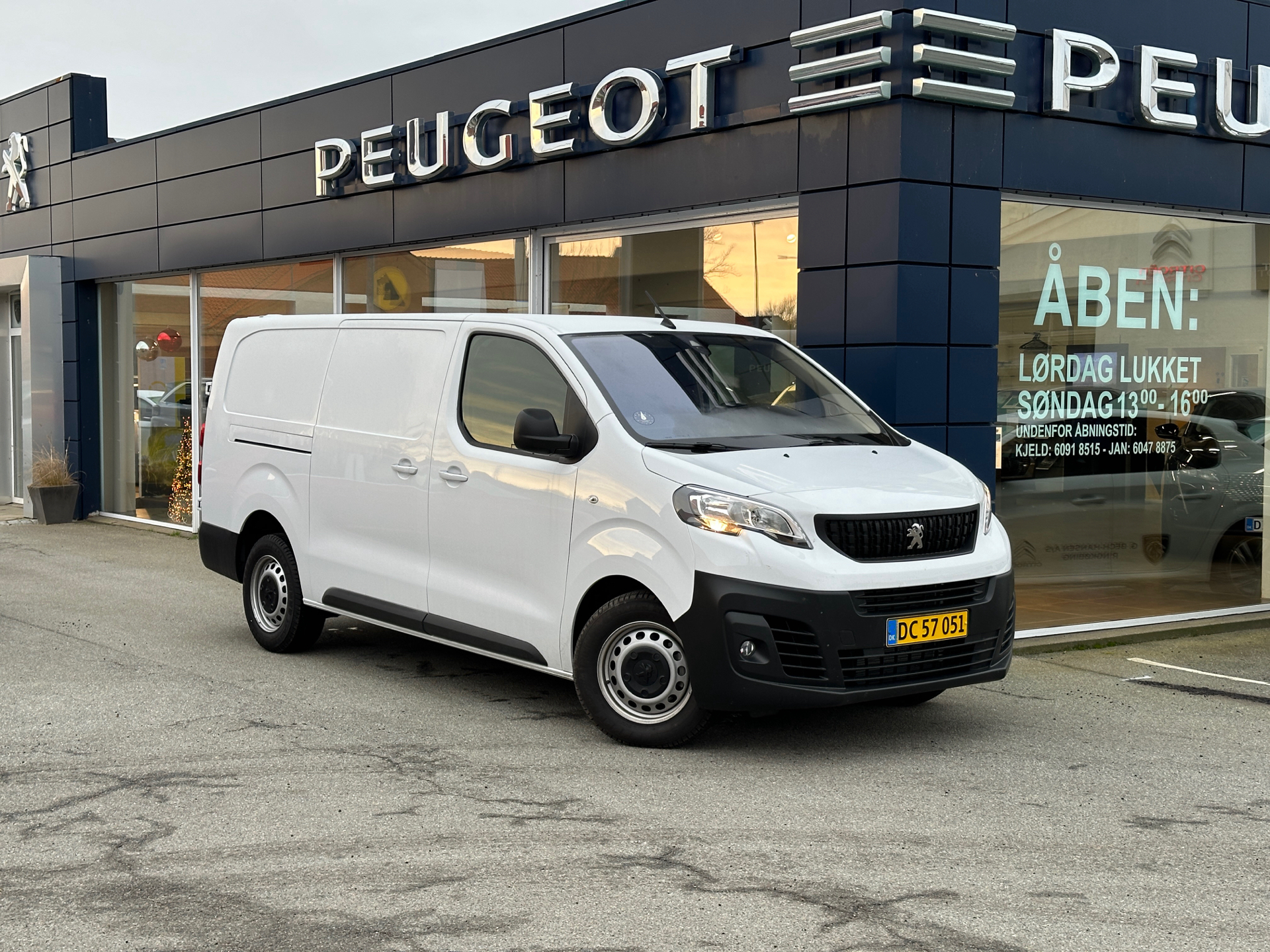 Billede af Peugeot Expert L3 2,0 BlueHDi Plus Pro 144HK Van 6g