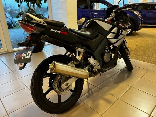 Honda cbr deals 125 rw6