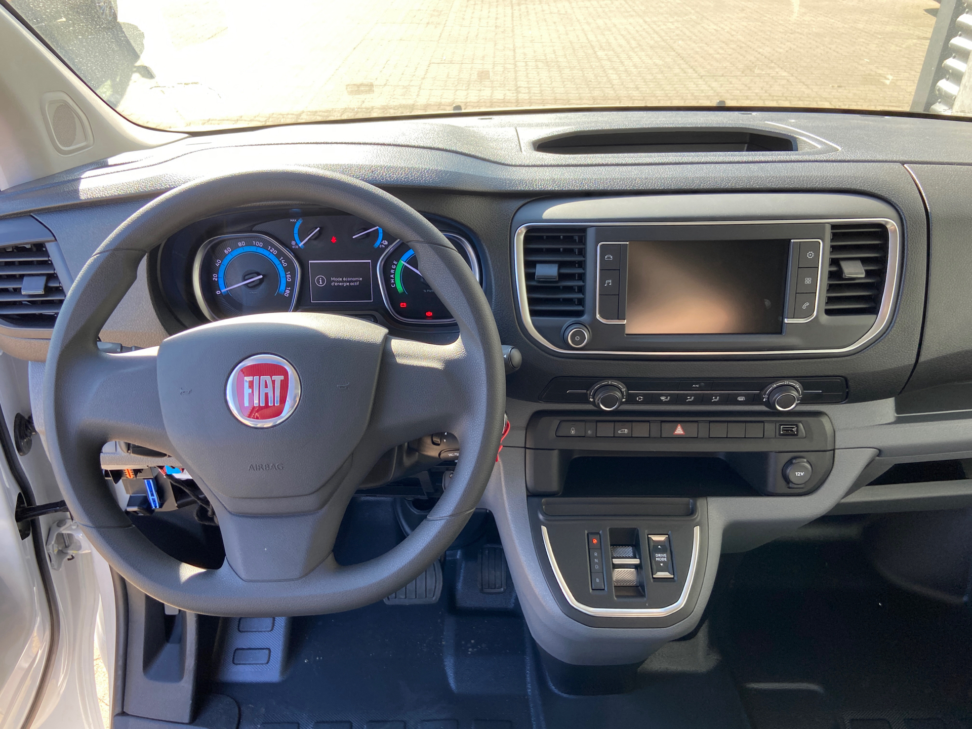 Billede af Fiat E-Scudo L3H1 EL Business 136HK Van Aut.