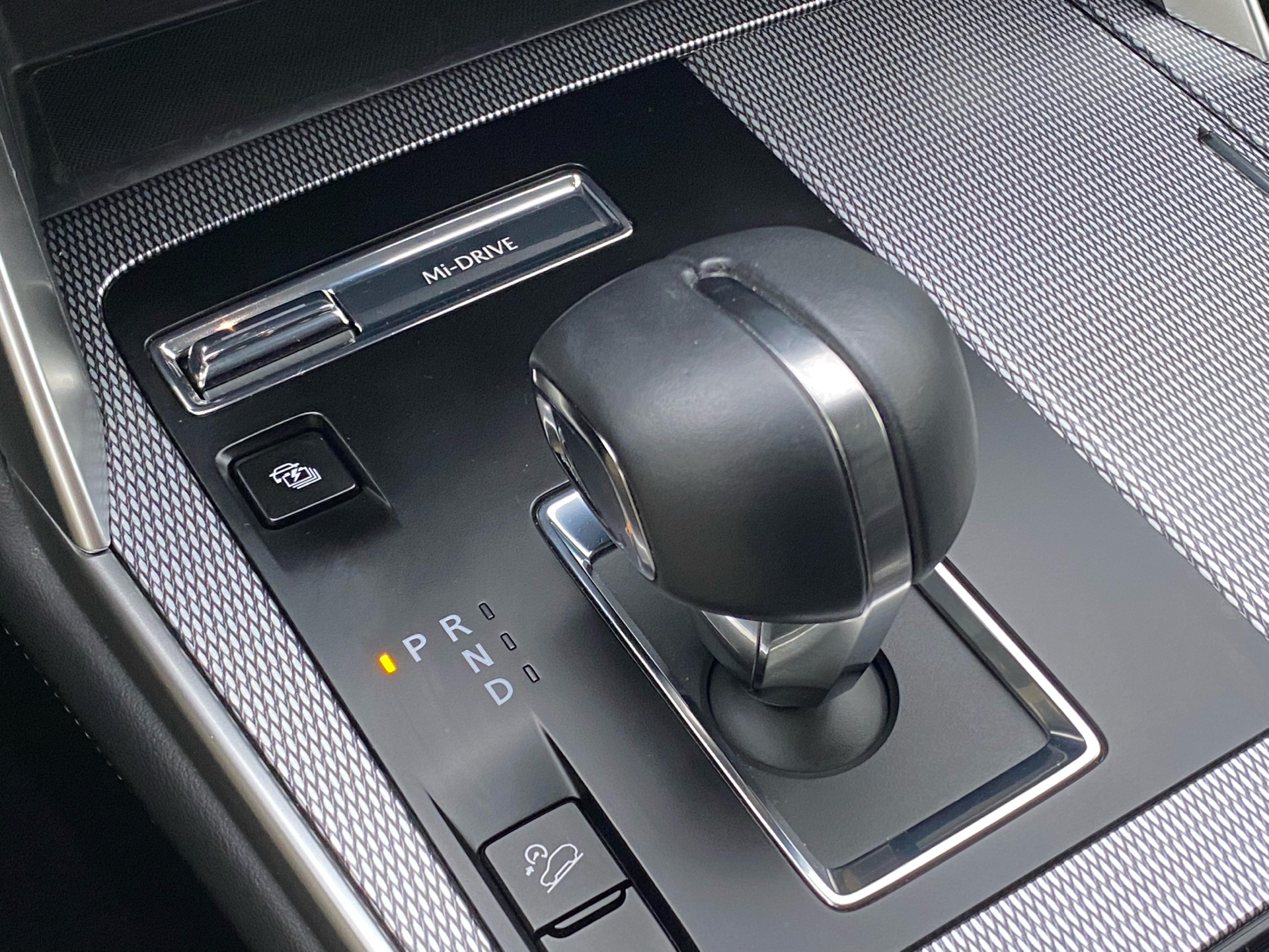 Billede af Mazda CX-60 2,5 e-Skyactiv  Plugin-hybrid Homura AWD 327HK 5d 8g Aut.