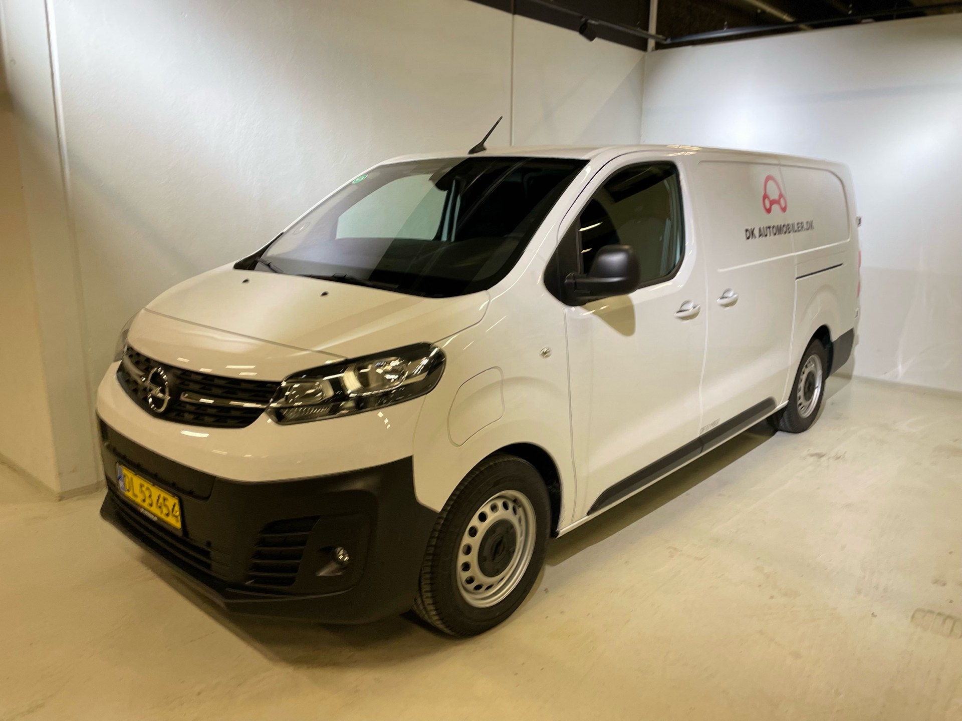 Billede af Opel Vivaro-e L3V1 EL Enjoy+ 136HK Van Trinl. Gear