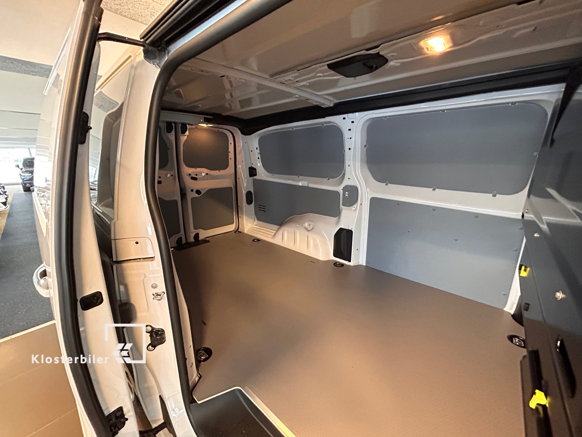 Billede af Peugeot e-Expert L3 EL Premium 136HK Van Trinl. Gear