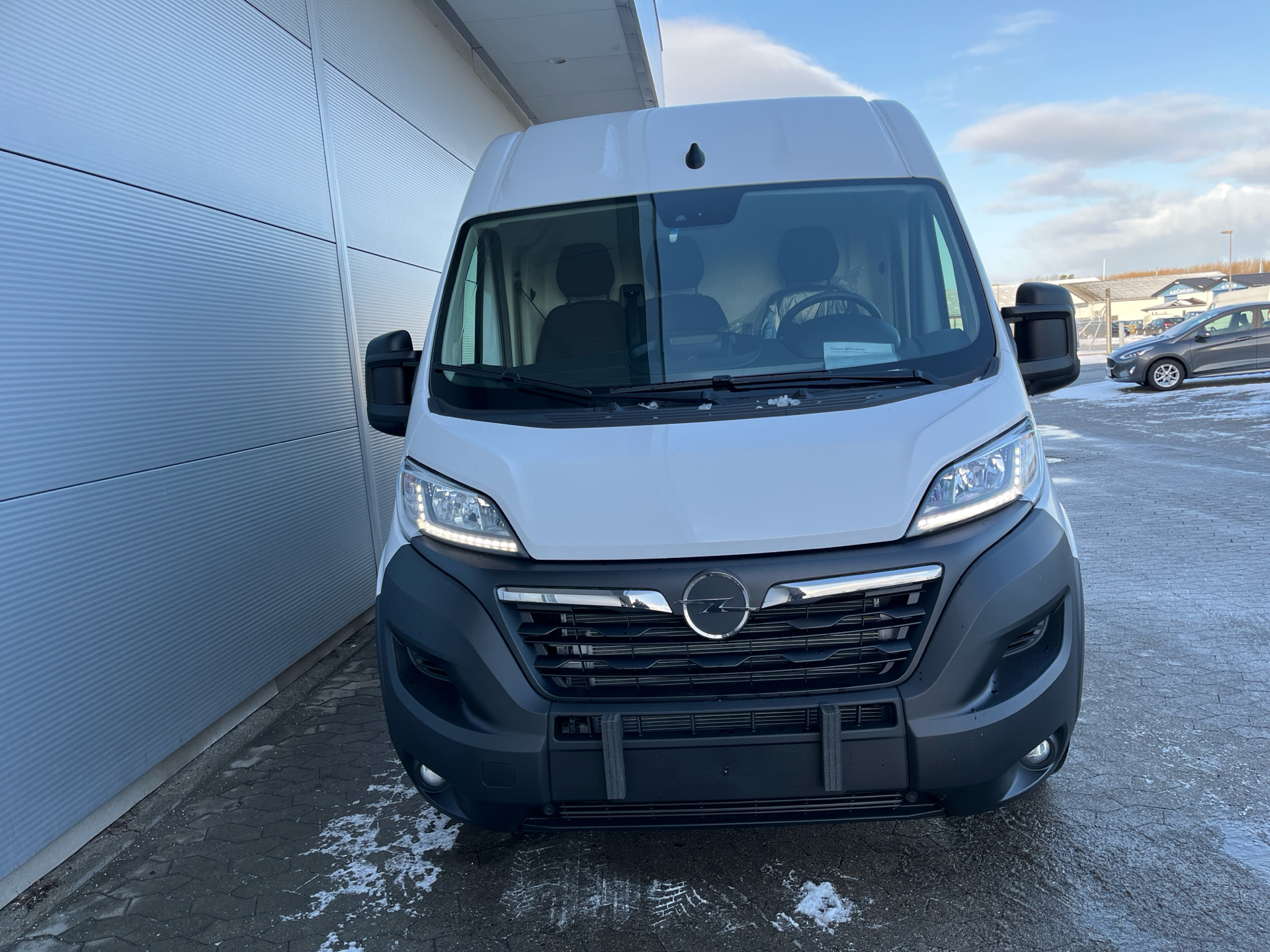 Billede af Opel Movano 33 L3H2 2,2 BlueHDi Enjoy+ 140HK Van 6g