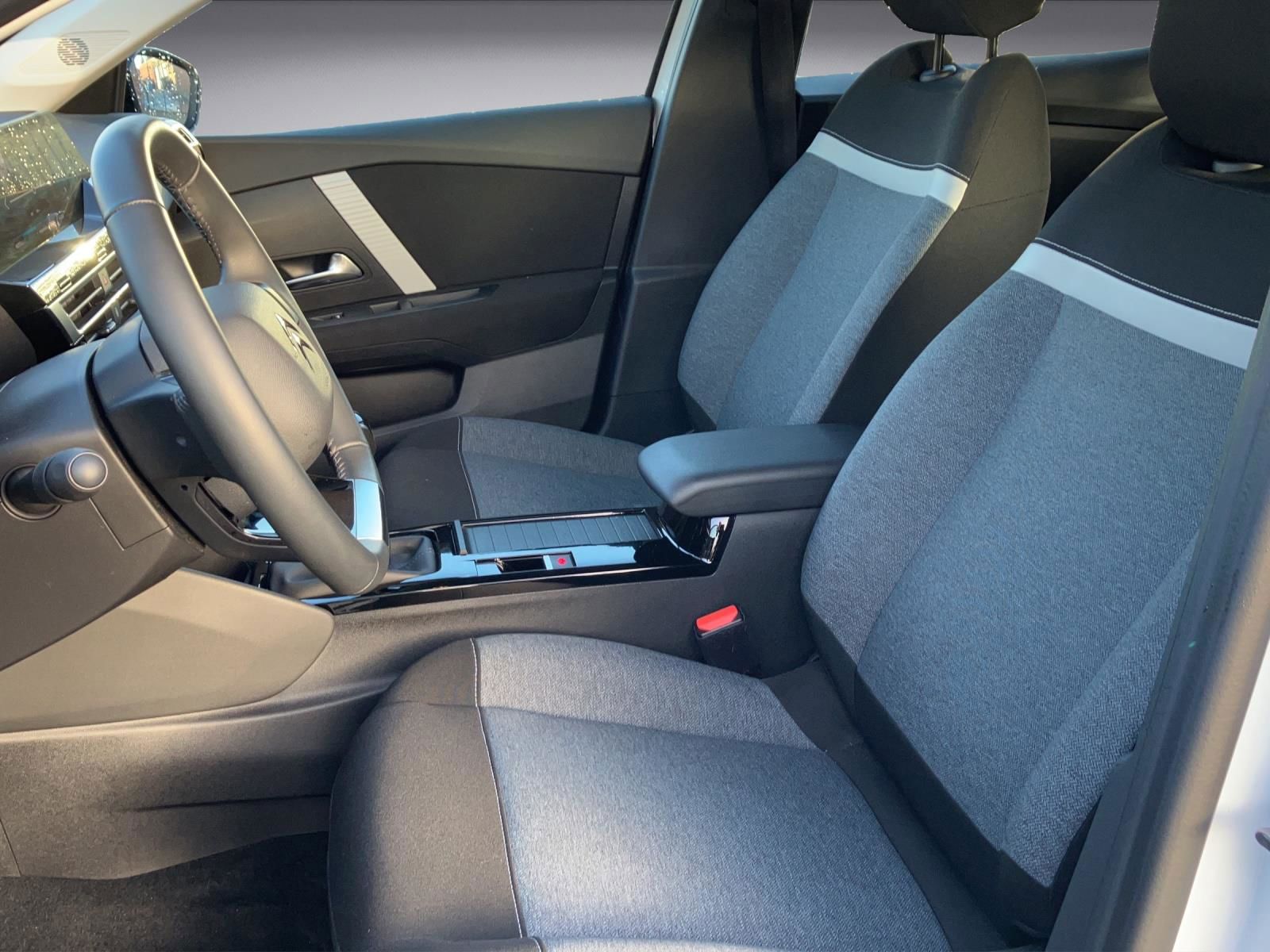 Billede af Citroën C4 1,2 PureTech Iconic 100HK 5d