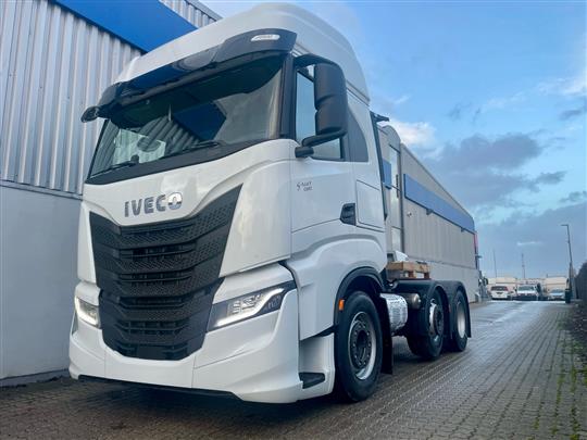 Iveco S-Way 12,9 D AS440S49-E6e Twinsteer 490HK 12g Aut.