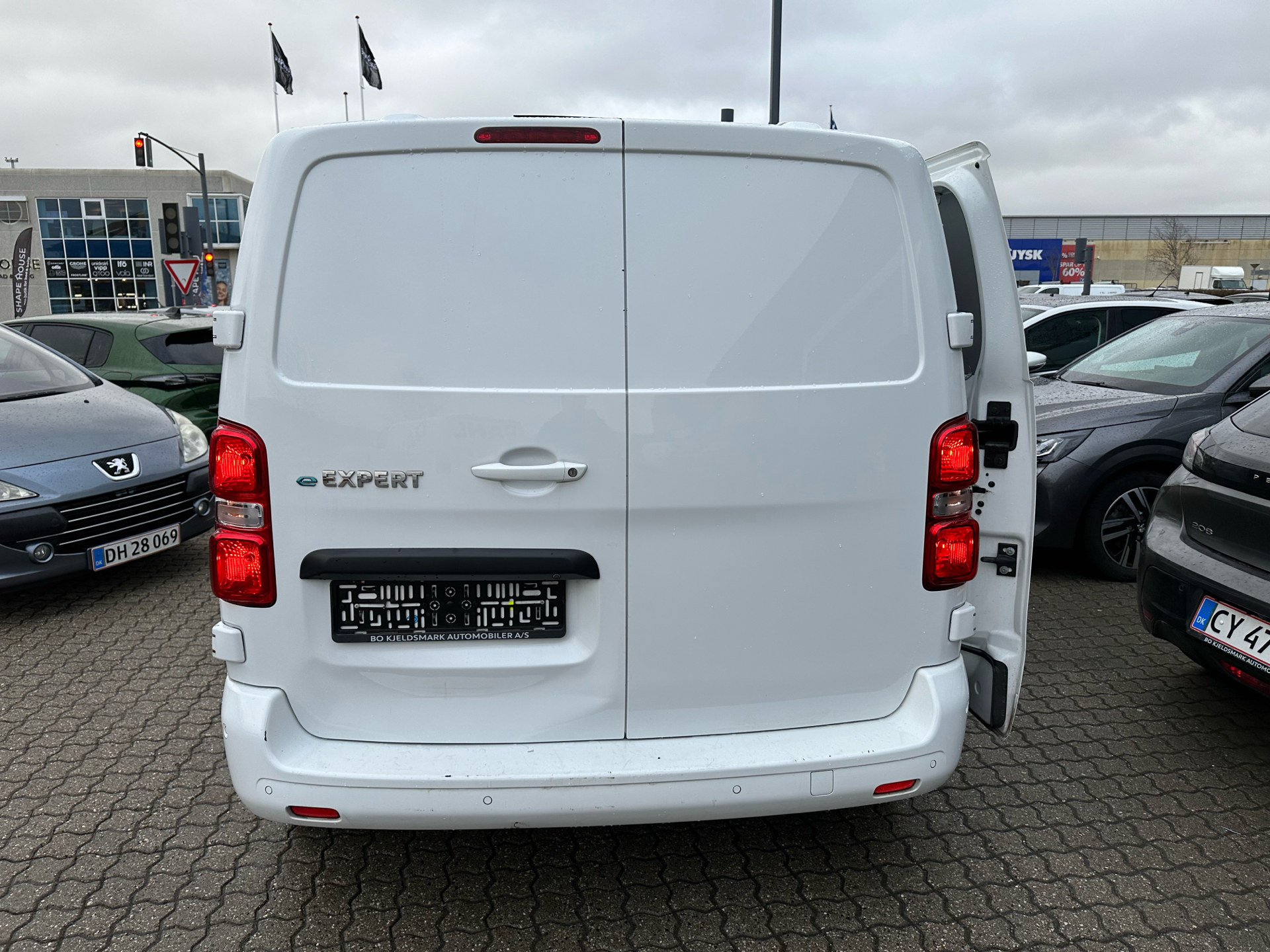 Billede af Peugeot e-Expert L2 EL Premium Pro 136HK Van Trinl. Gear