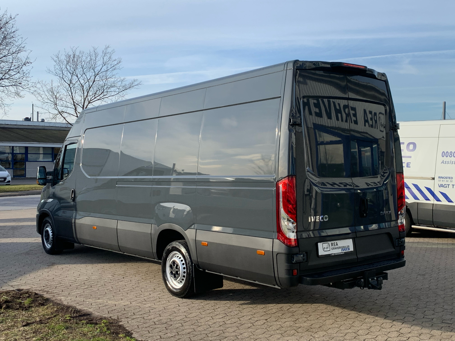 Billede af Iveco Daily 35S18 16m3 3,0 D 180HK Van 6g