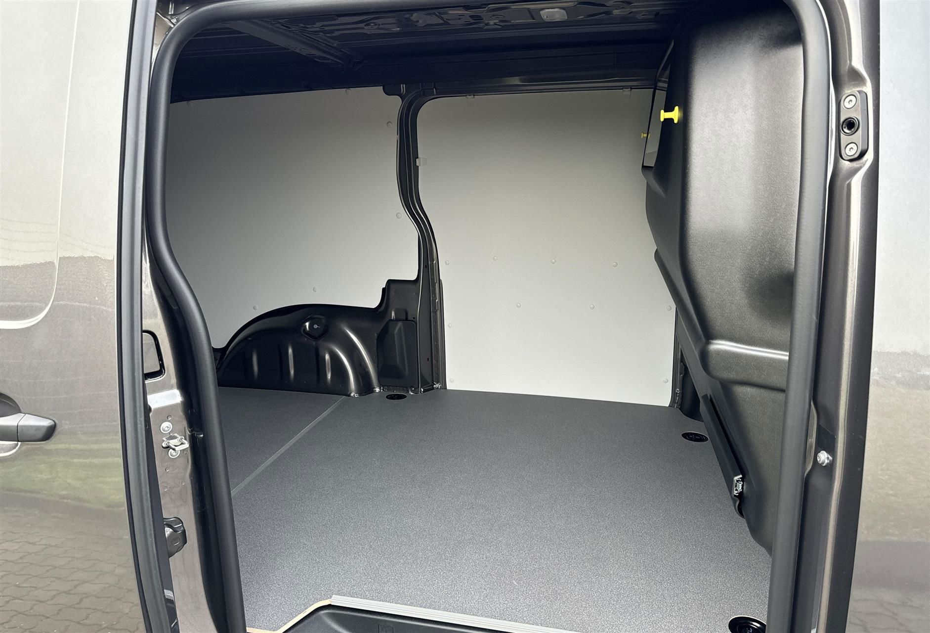 Billede af Toyota Proace 2.0D 144hp Long/En skydedør COMFORT Master