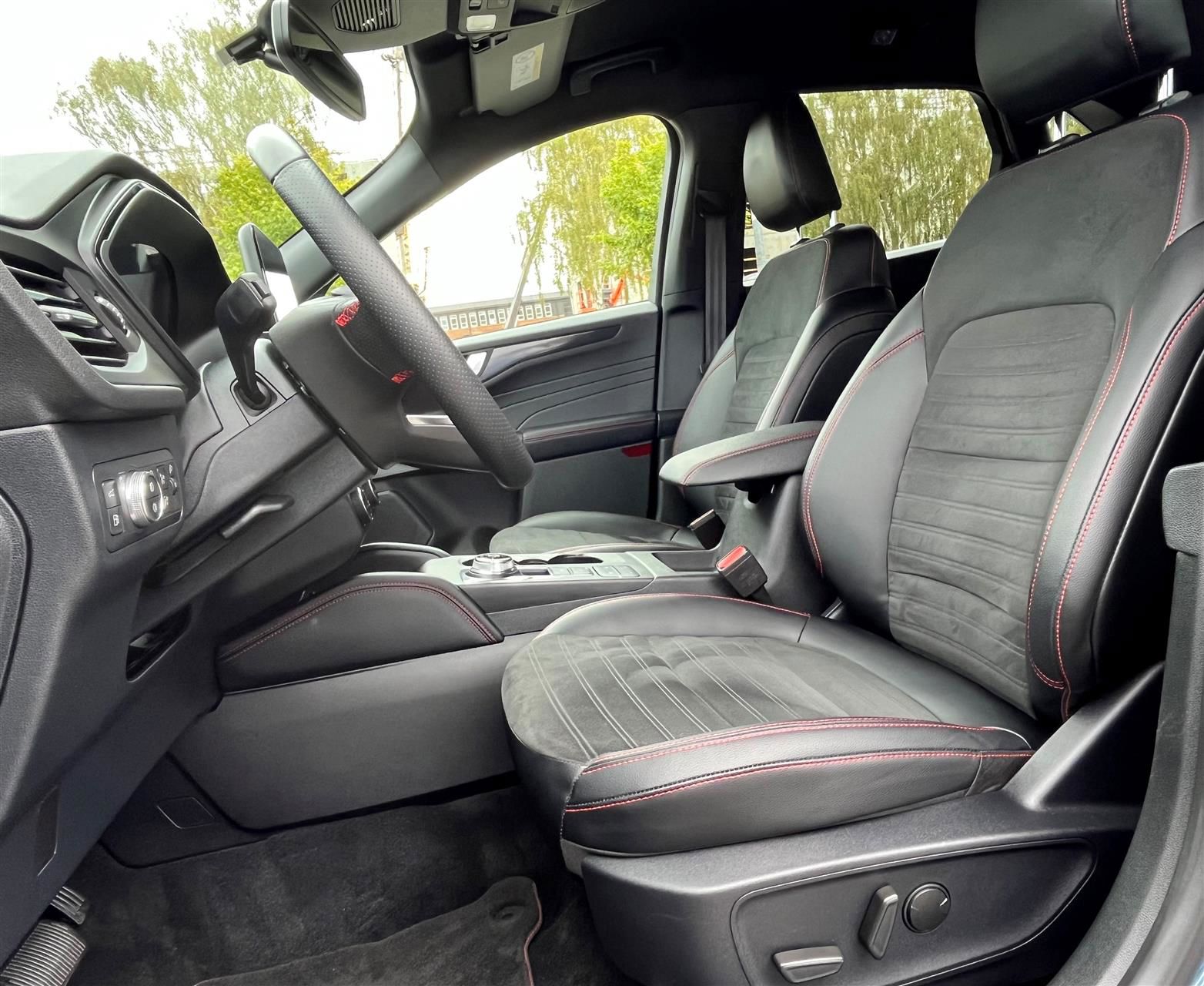 Billede af Ford Kuga 2,5 Plugin-hybrid ST-Line X CVT 225HK 5d Trinl. Gear