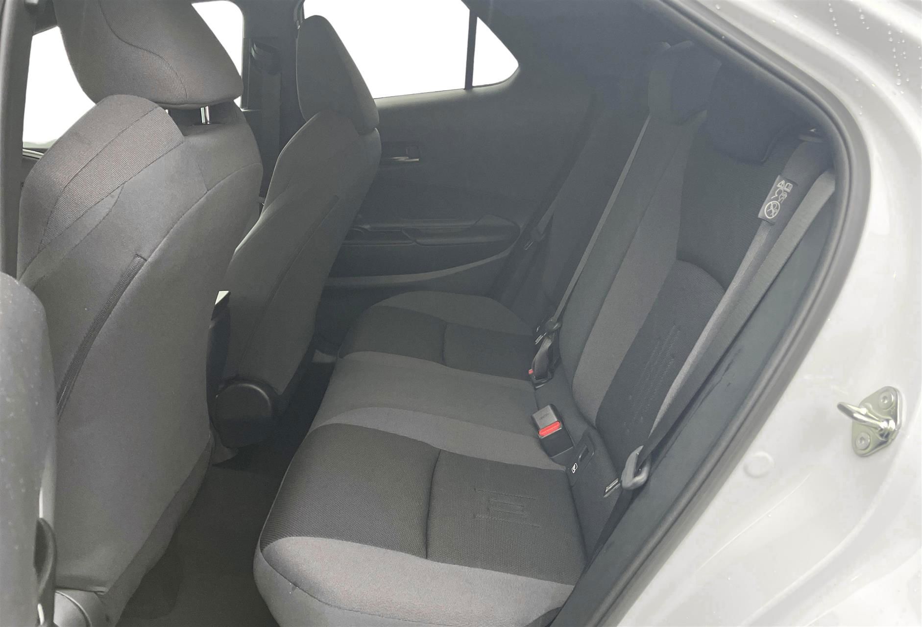 Billede af Toyota C-HR 1,8 Hybrid Style Smart Bi-tone Multidrive S 140HK 5d 6g