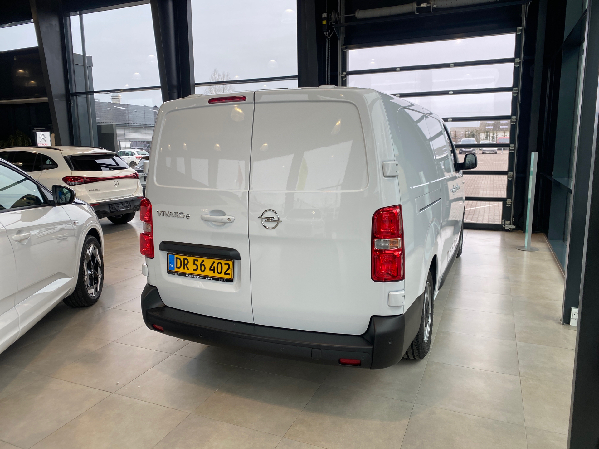 Billede af Opel Vivaro-e L3V1 EL Enjoy+ 136HK Van Trinl. Gear