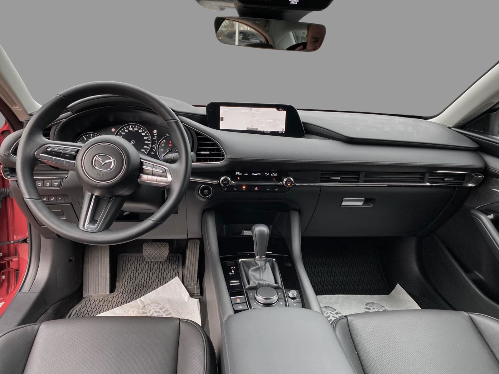 Billede af Mazda 3 2,0 Skyactiv-G  Mild hybrid Cosmo m. Technology Pack 150HK 6g Aut.