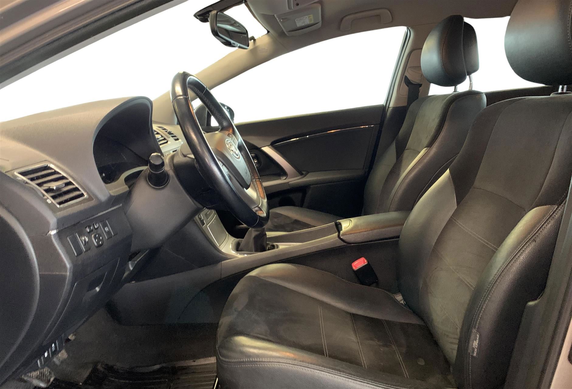 Billede af Toyota Avensis Touring Sports 1,8 VVT-I T2 Premium 147HK Stc 6g