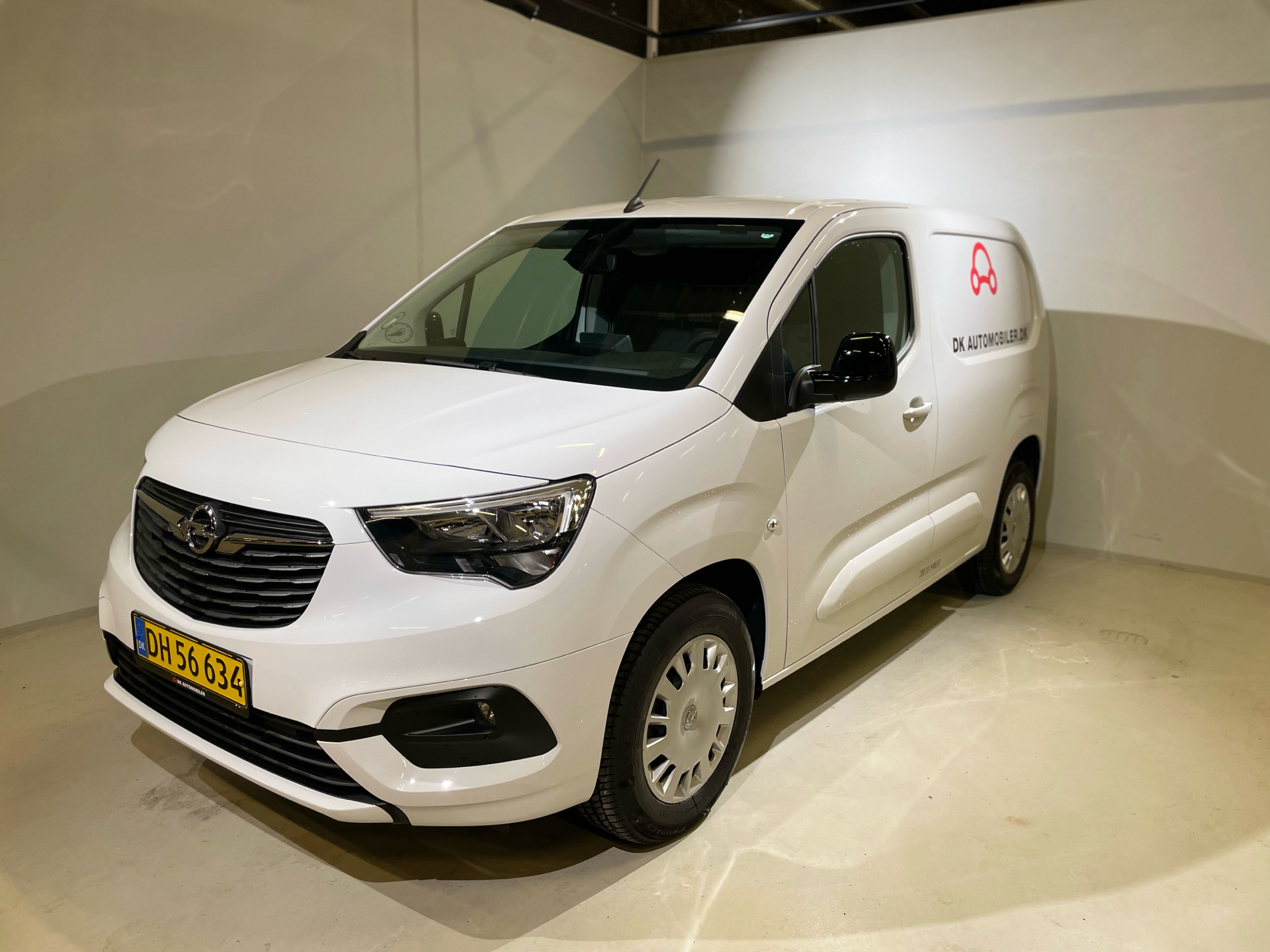 Billede af Opel Combo-e L1V1 EL Innovation+ 136HK Van Trinl. Gear