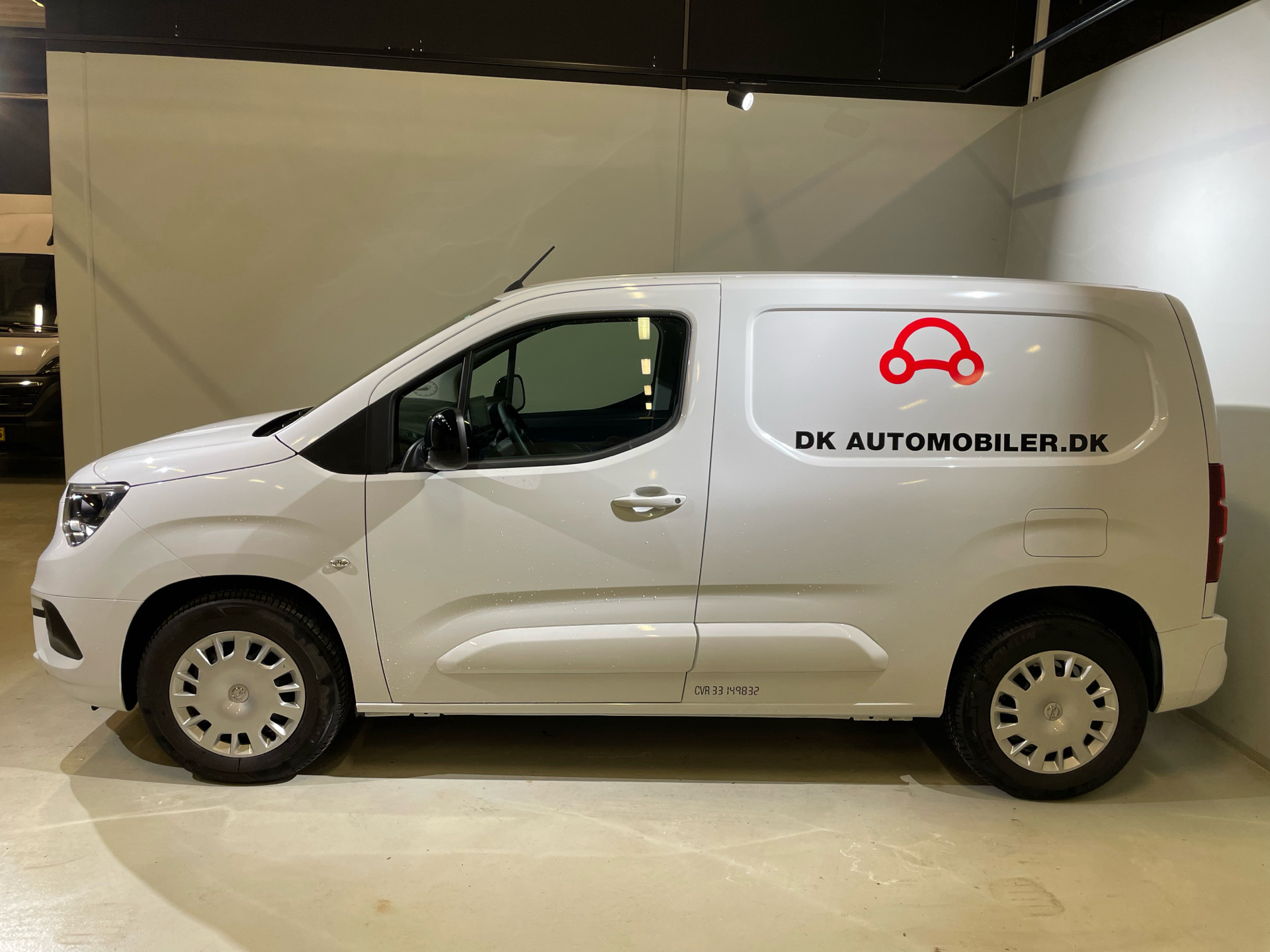 Billede af Opel Combo-e L1V1 EL Innovation+ 136HK Van Trinl. Gear