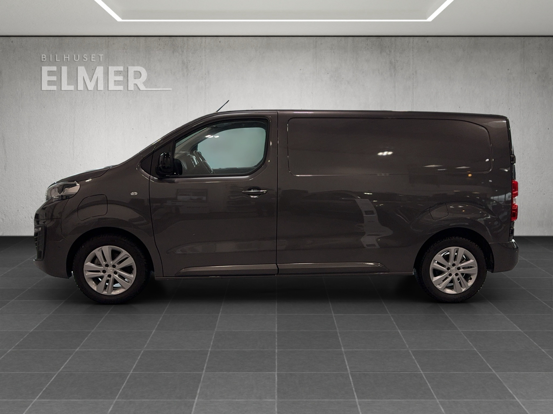 Billede af Peugeot e-Expert L2 EL Ultimate 136HK Van Trinl. Gear