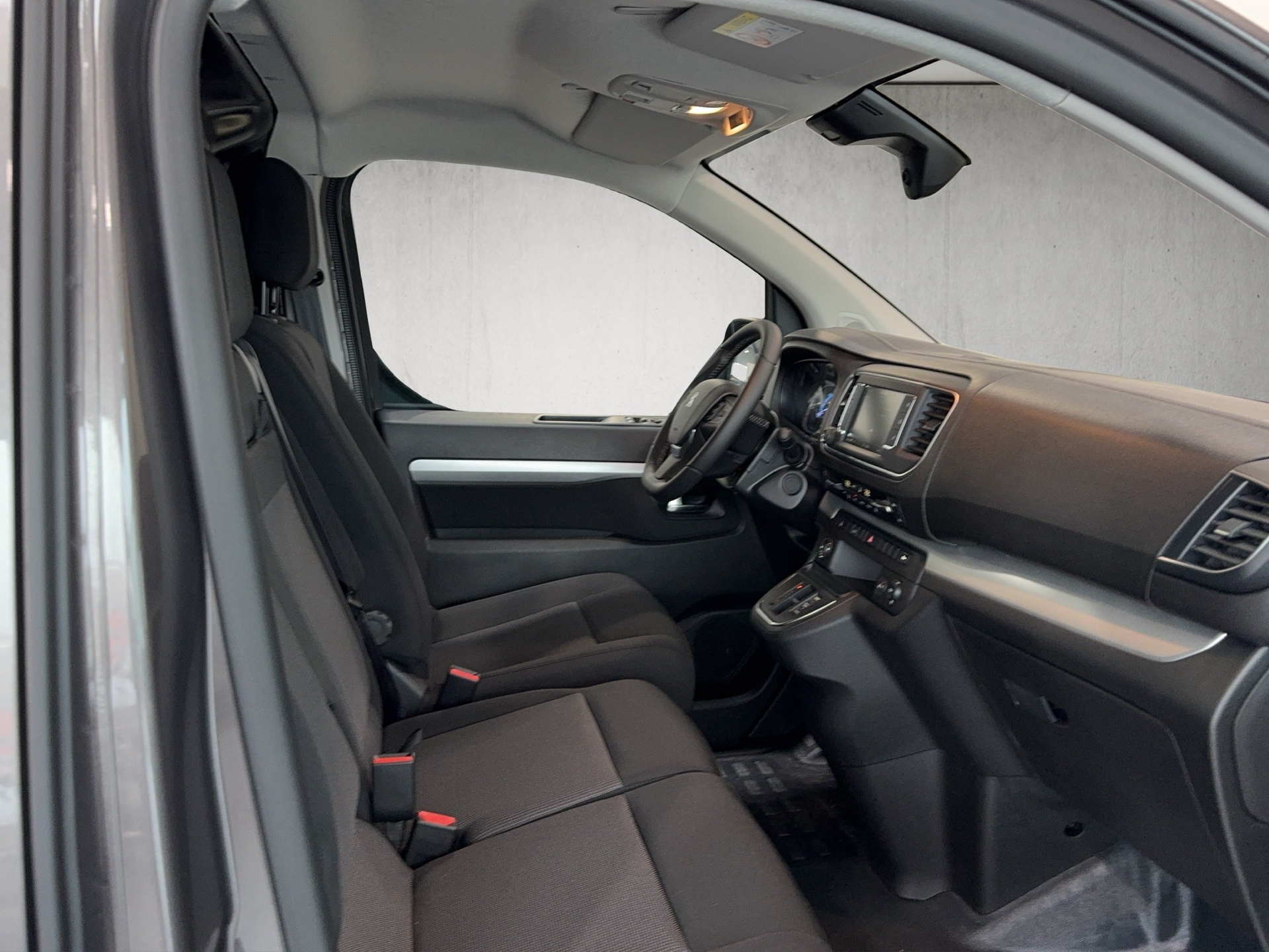 Billede af Peugeot e-Expert L2 EL Ultimate 136HK Van Trinl. Gear