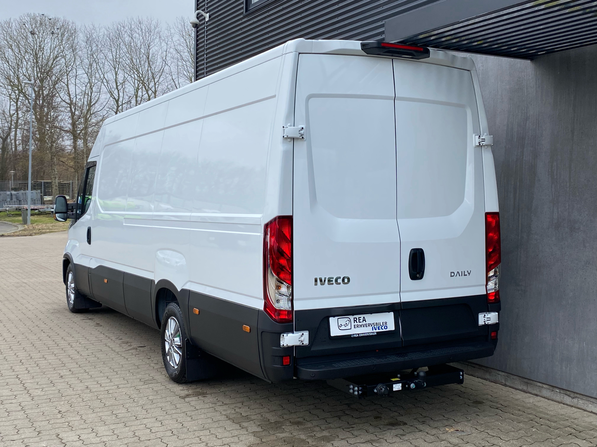 Billede af Iveco Daily 35S18 16m3 3,0 D 180HK Van 8g Aut.