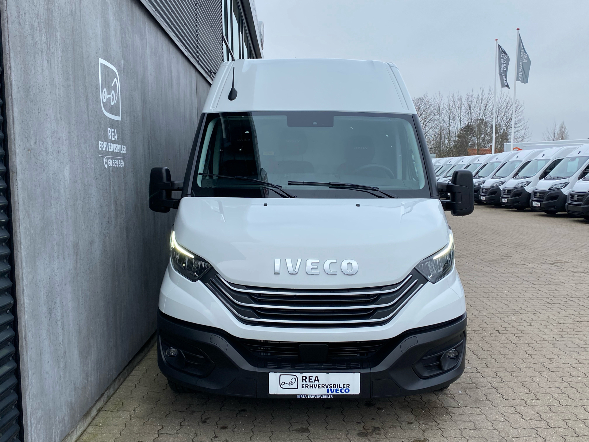 Billede af Iveco Daily 35S18 16m3 3,0 D 180HK Van 8g Aut.