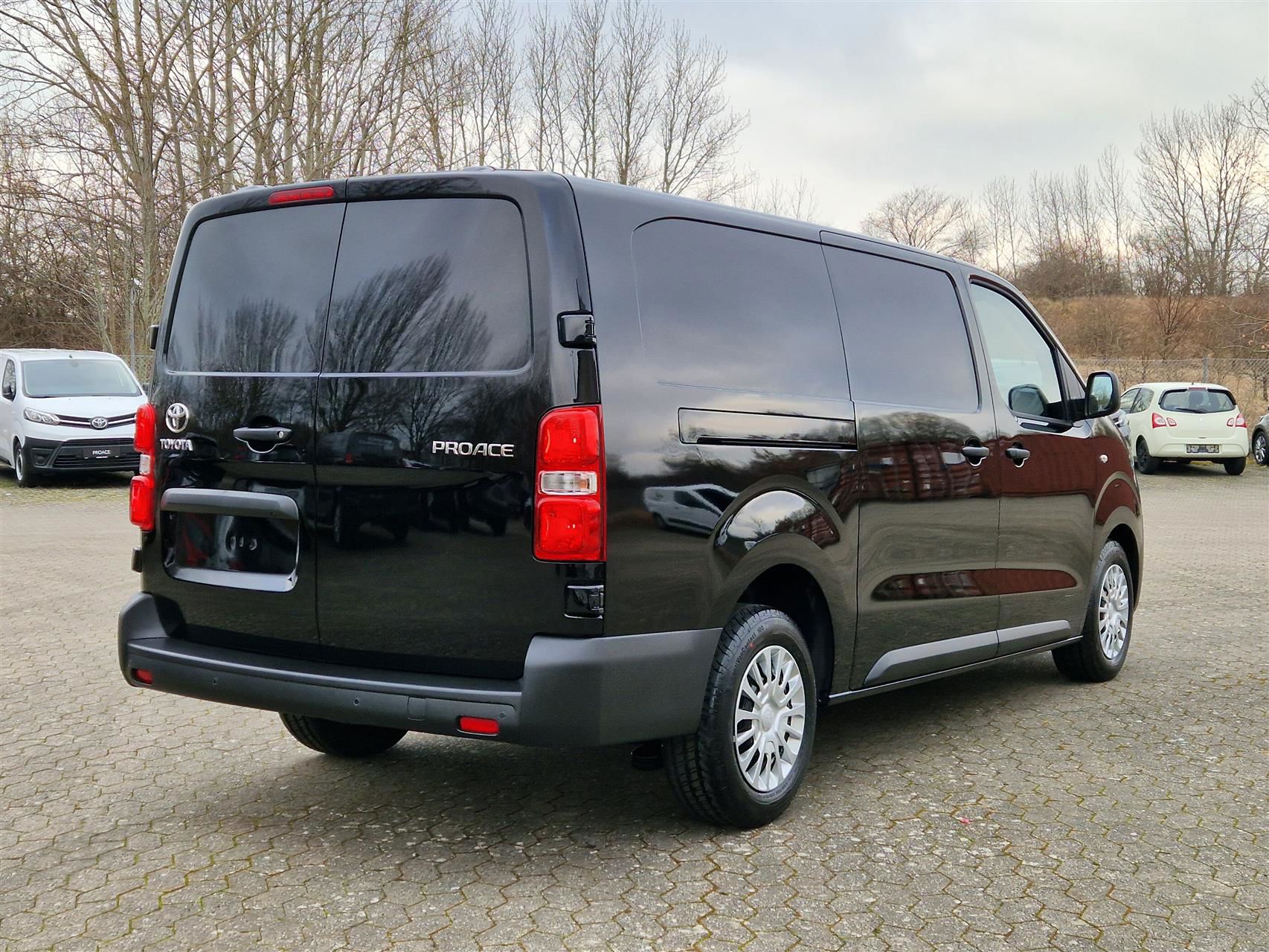 Billede af Toyota Proace 2.0D 144hp Long/En skydedør COMFORT Master