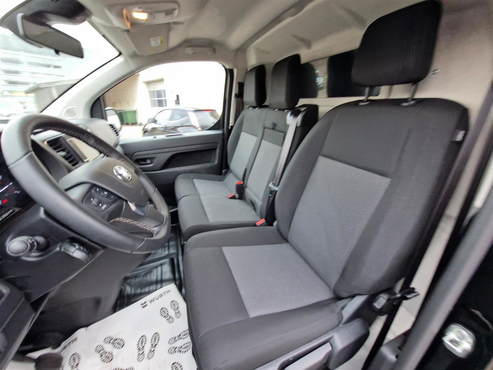 Billede af Toyota Proace 2.0D 144hp Long/En skydedør COMFORT Master