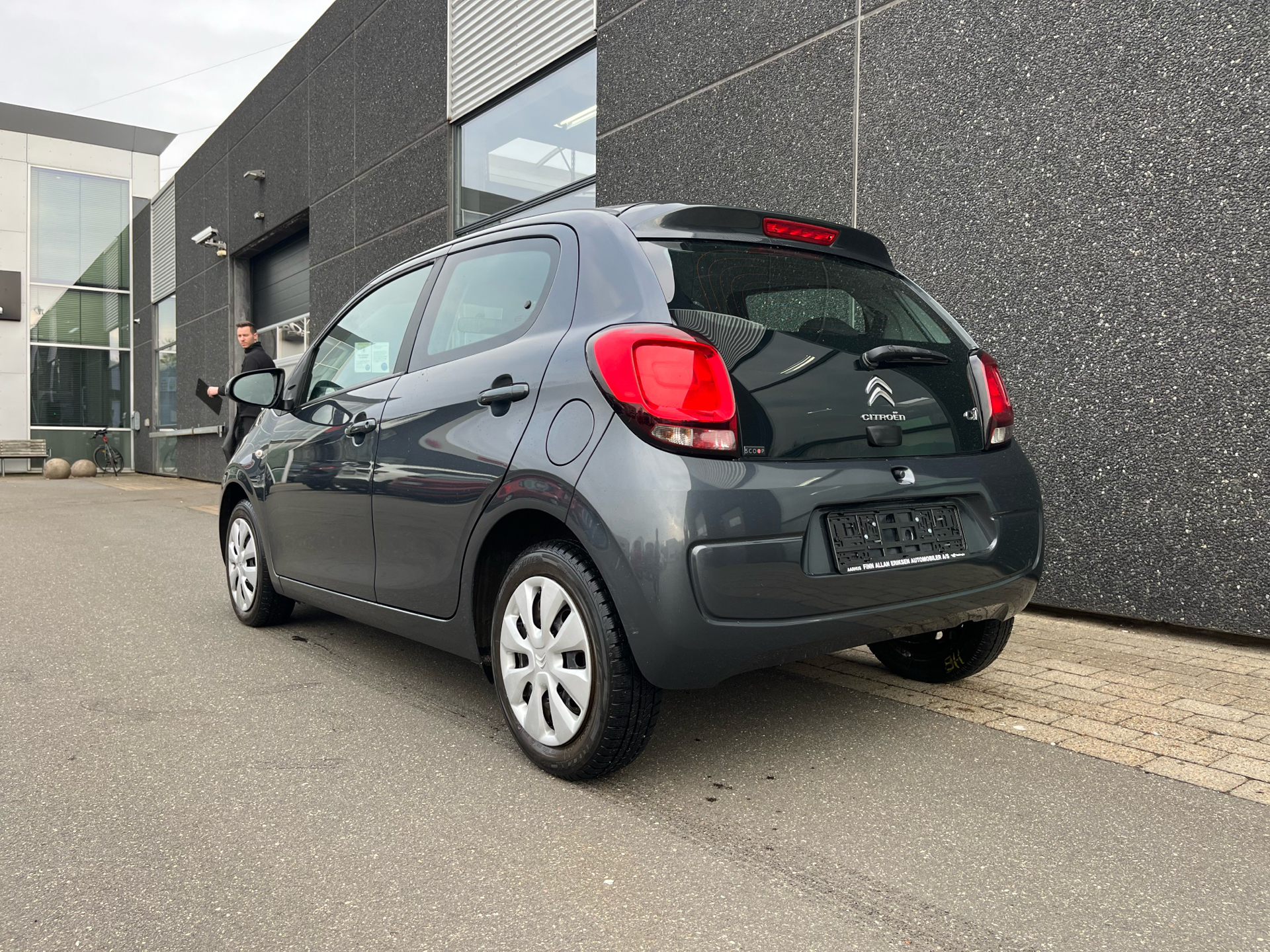 Billede af Citroën C1 1,0 VTi Scoop start/stop 68HK 5d