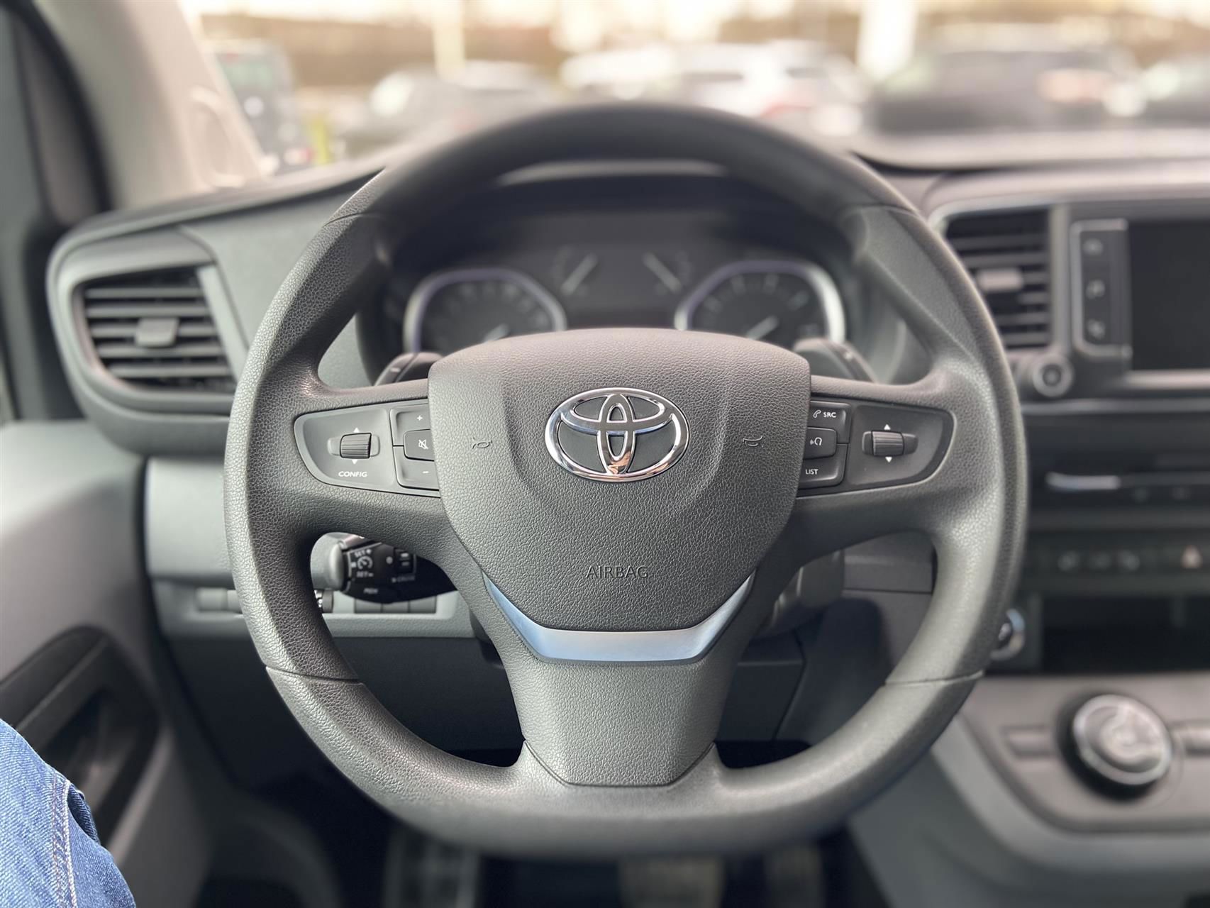 Billede af Toyota Proace Long 2,0 D Comfort One Dobb. skydedør, bagdør m/ruder 180HK Van 6g Aut.