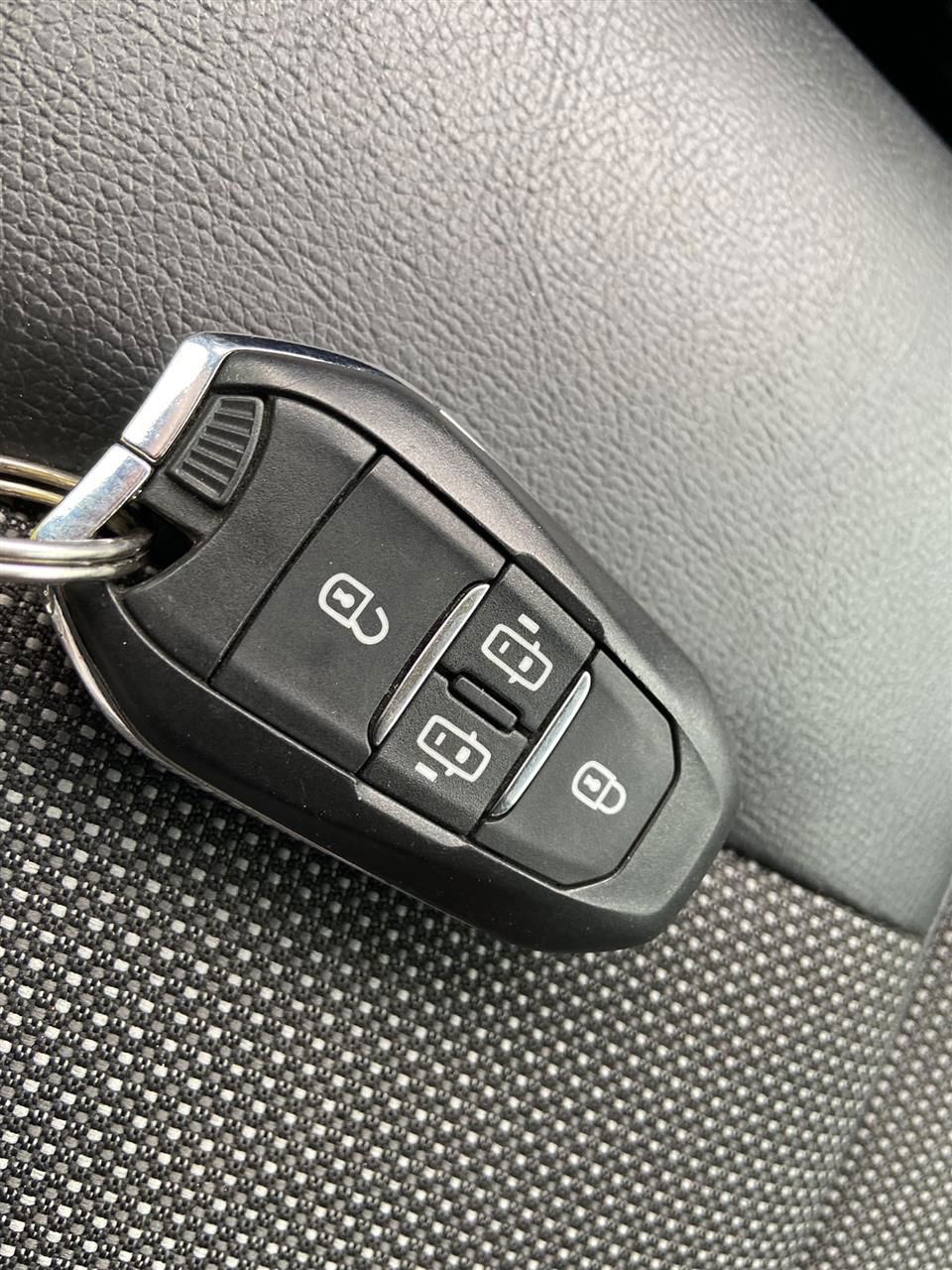 Billede af Toyota Proace Long 2,0 D Comfort One Dobb. skydedør, bagdør m/ruder 180HK Van 6g Aut.