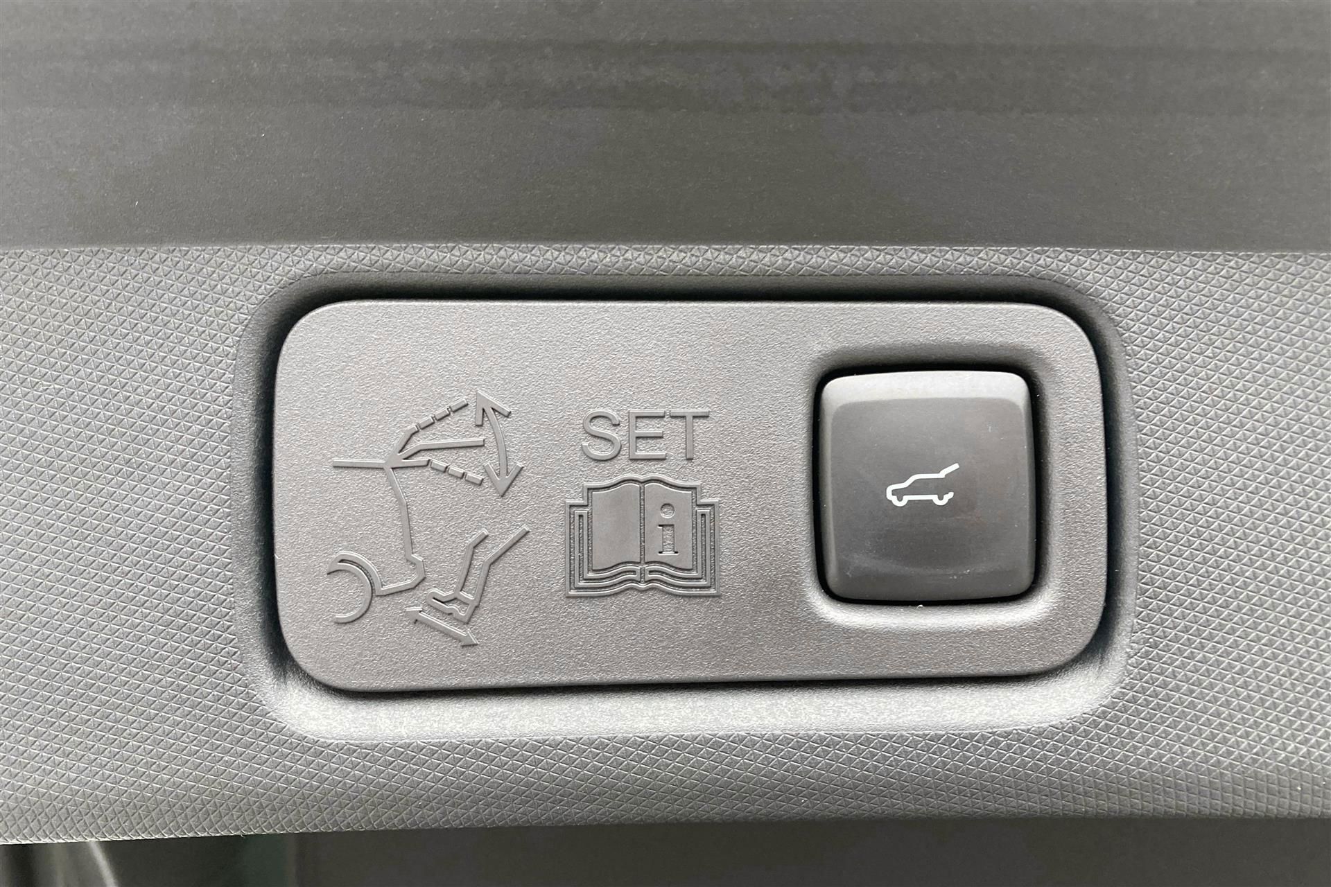 Billede af Ford Mustang Mach-E EL SR Premium AWD 269HK 5d Aut.