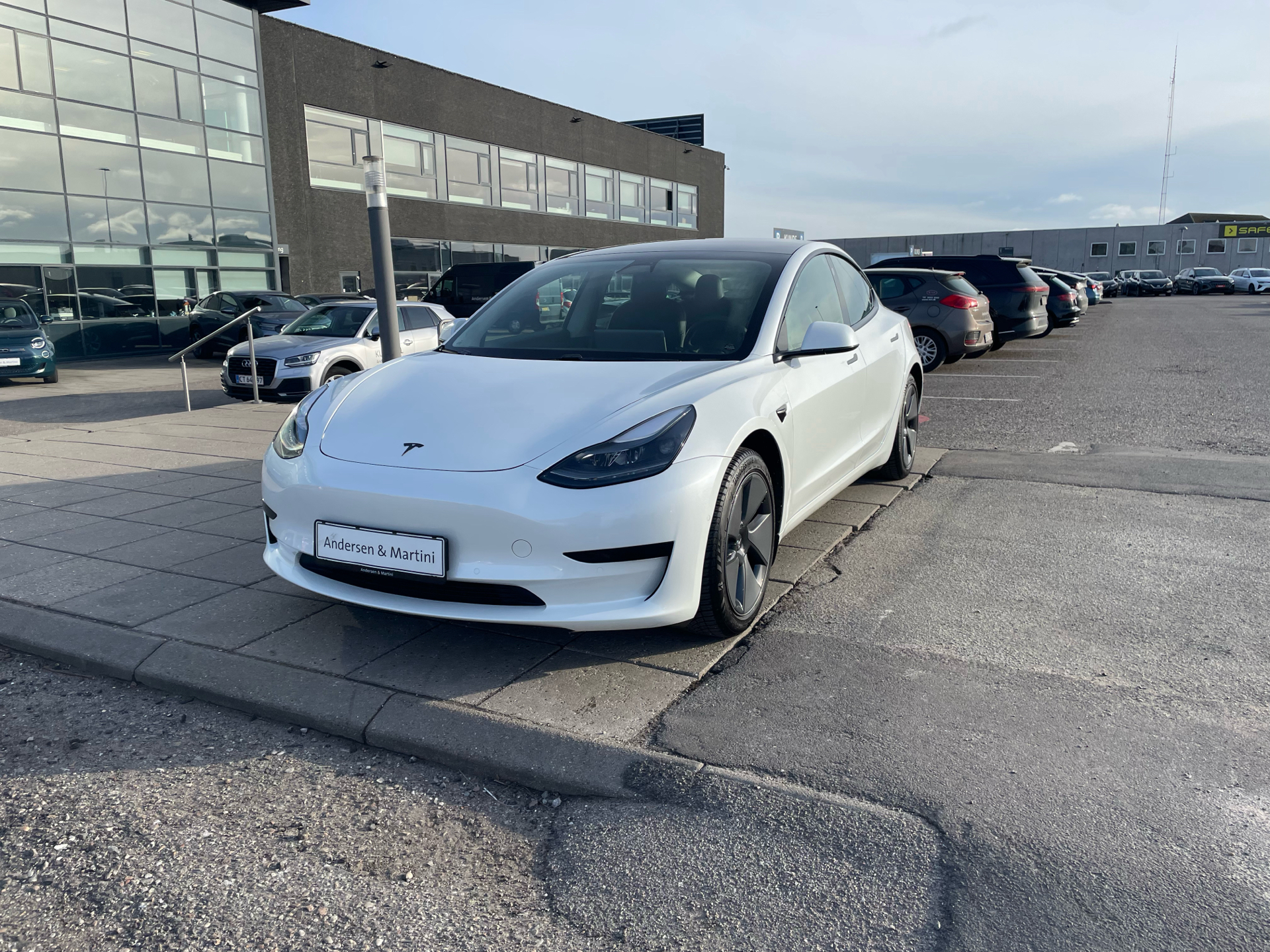 Billede af Tesla Model 3 EL Standard Range Plus 325HK Aut.