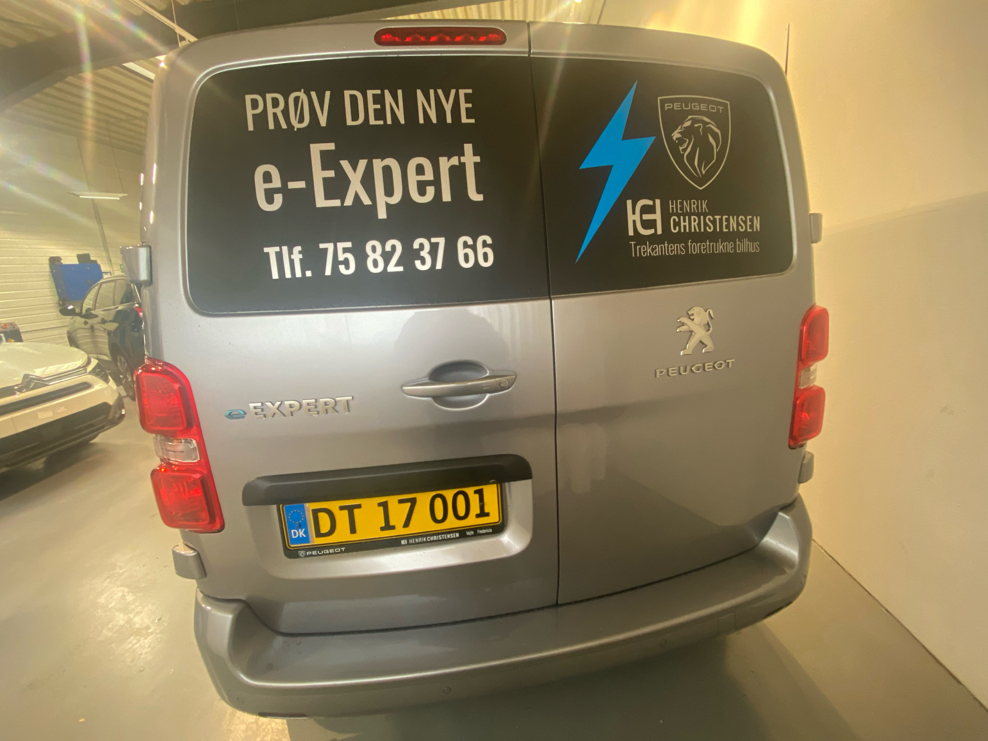 Billede af Peugeot e-Expert L2 EL Ultimate 136HK Van Trinl. Gear