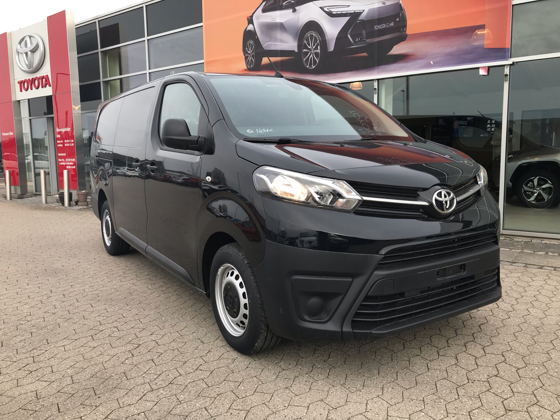 Billede af Toyota Proace 2.0D 144hp Long/En skydedør COMFORT