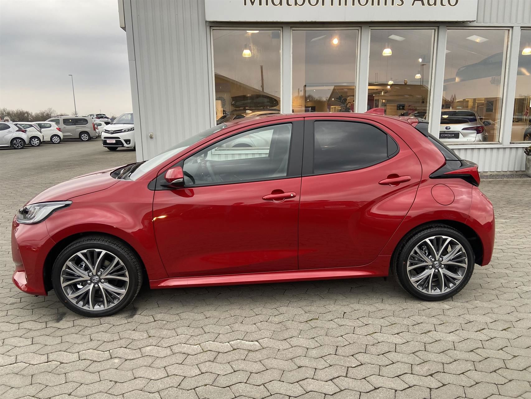 Billede af Toyota Yaris 1,5 Hybrid Executive Technology Plus 130HK 5d Trinl. Gear