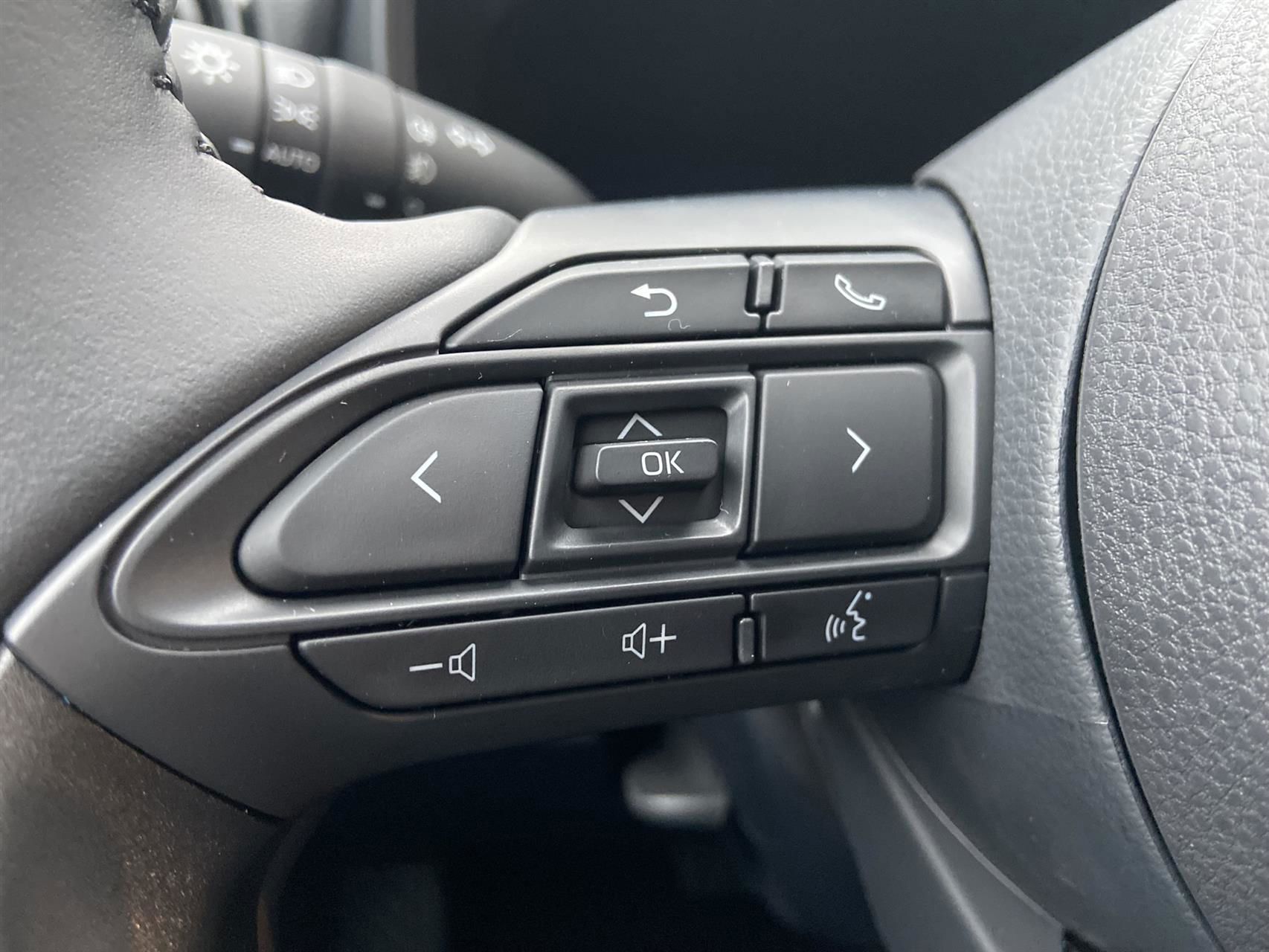 Billede af Toyota Yaris 1,5 Hybrid Executive Technology Plus 130HK 5d Trinl. Gear