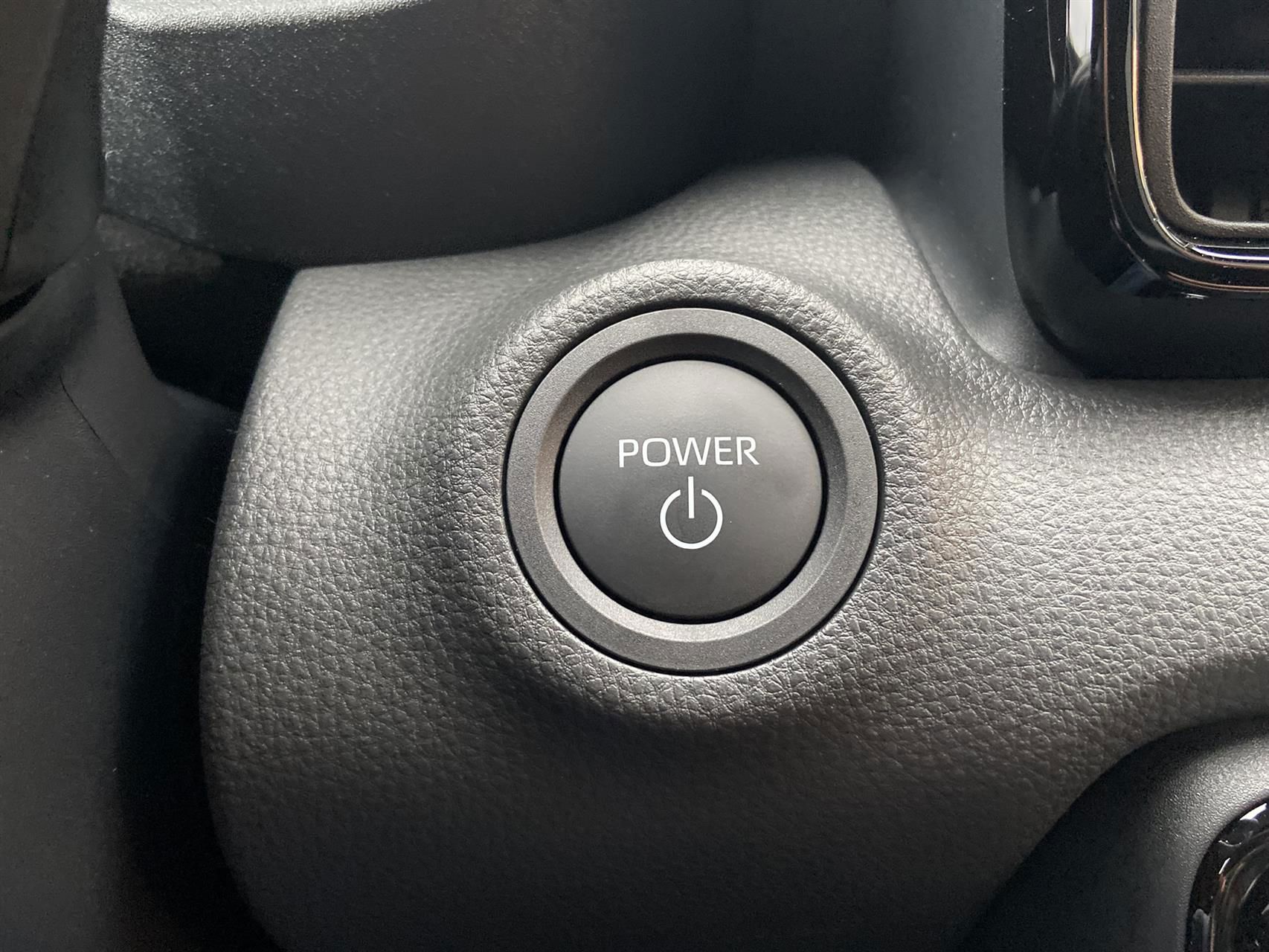 Billede af Toyota Yaris 1,5 Hybrid Executive Technology Plus 130HK 5d Trinl. Gear