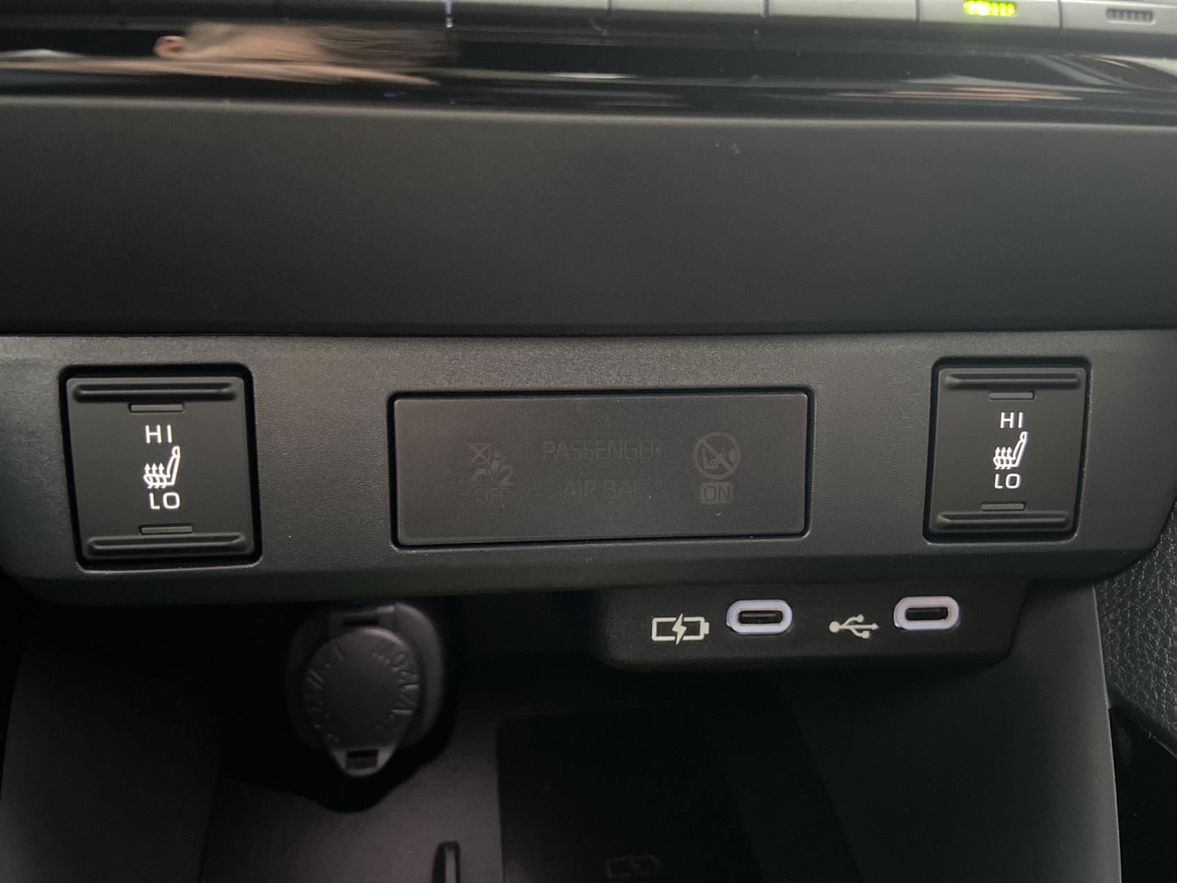 Billede af Toyota Yaris 1,5 Hybrid Executive Technology Plus 130HK 5d Trinl. Gear