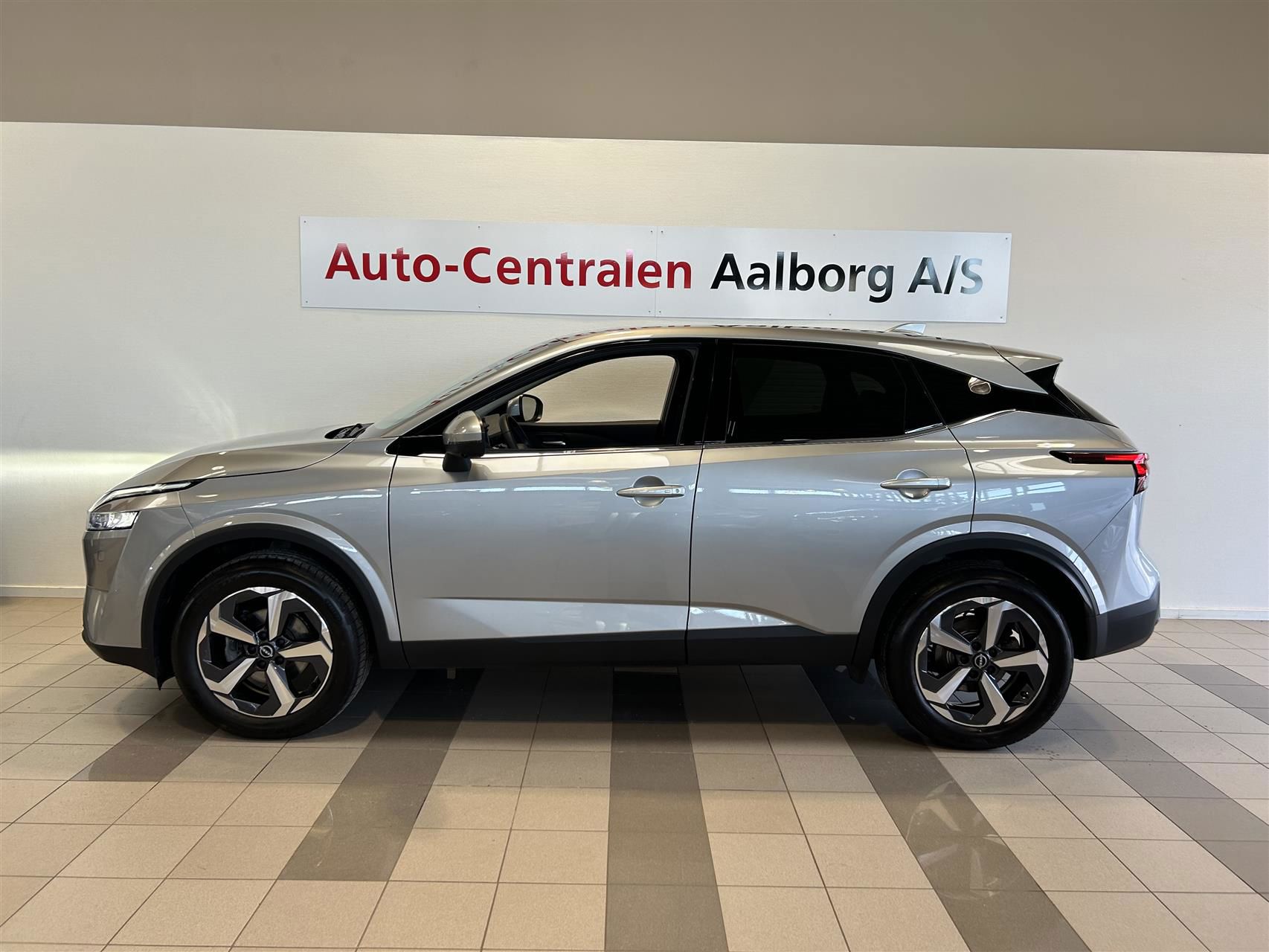 Billede af Nissan Qashqai 1,3 MHEV  Mild hybrid N-Connecta X-Tronic 158HK 5d 7g Aut.