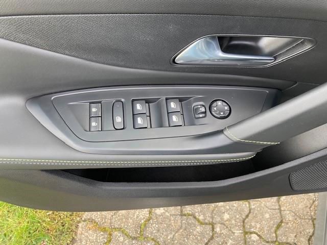 Billede af Peugeot e-308 EL First Edition 156HK 5d Aut.