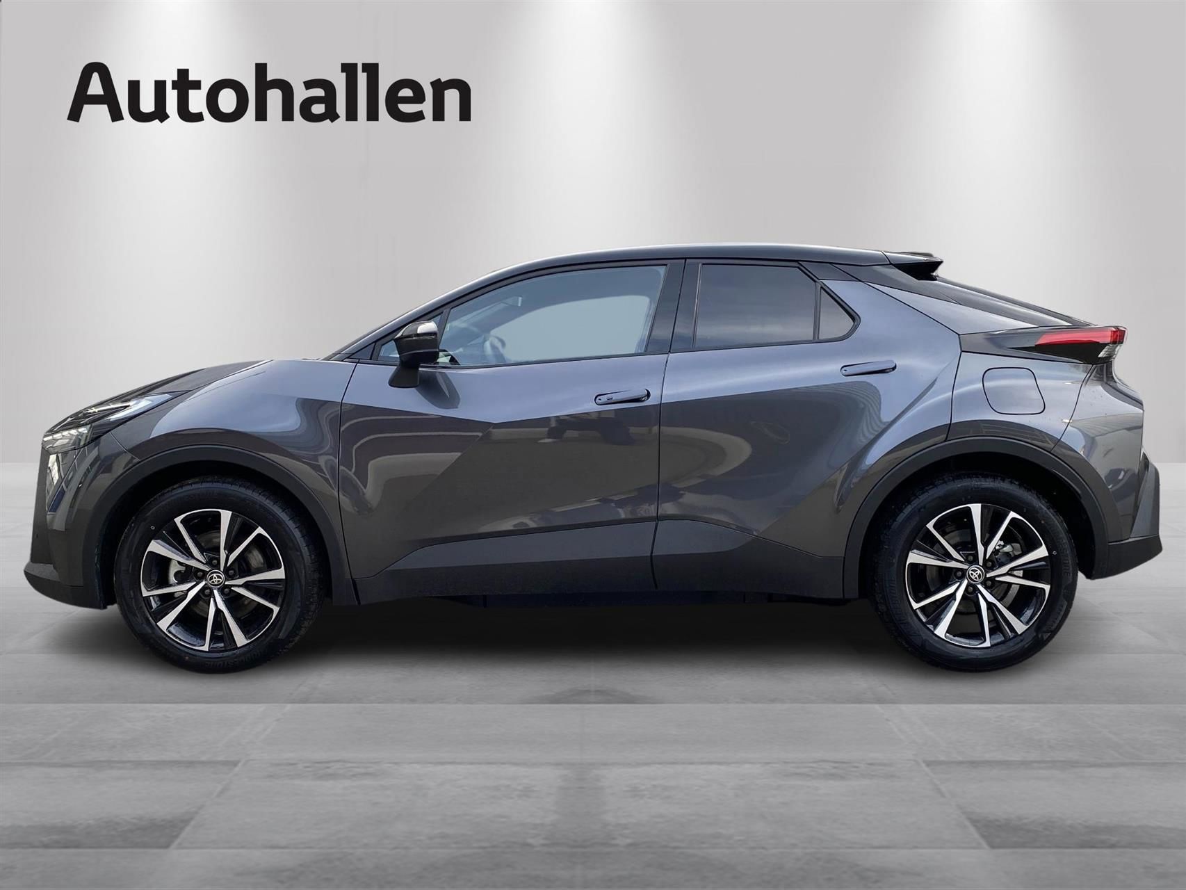 Billede af Toyota C-HR 2,0 Plugin-hybrid Style Smart Bi-tone E-CVT 223HK 5d Trinl. Gear