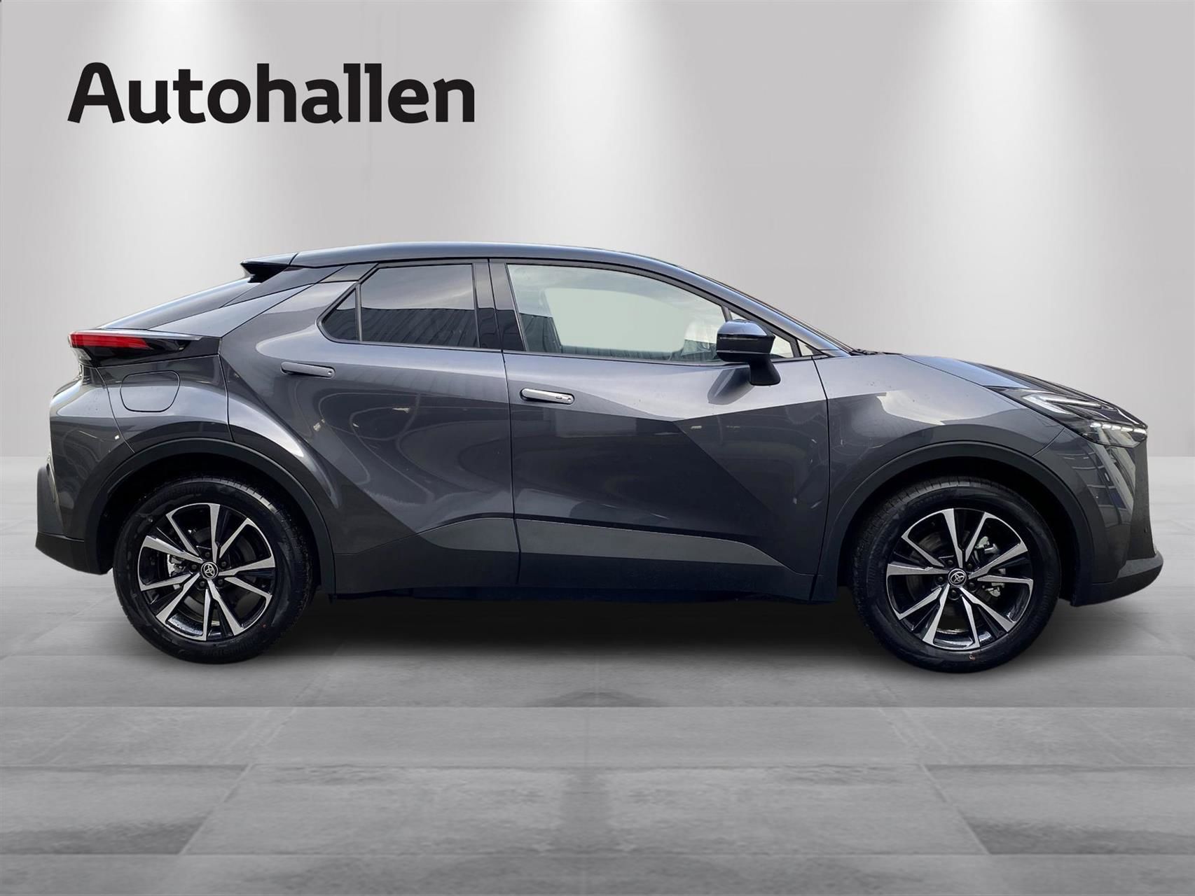 Billede af Toyota C-HR 2,0 Plugin-hybrid Style Smart Bi-tone E-CVT 223HK 5d Trinl. Gear
