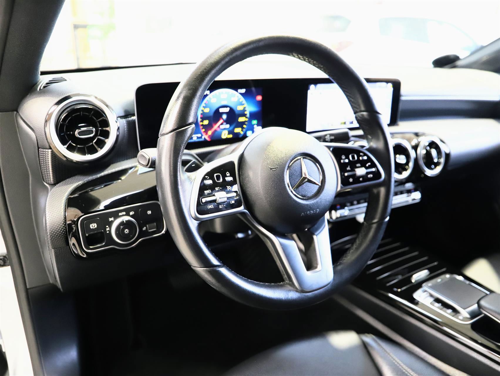 Billede af Mercedes-Benz A200 d 2,0 D Business 8G-DCT 150HK 5d 8g Aut.
